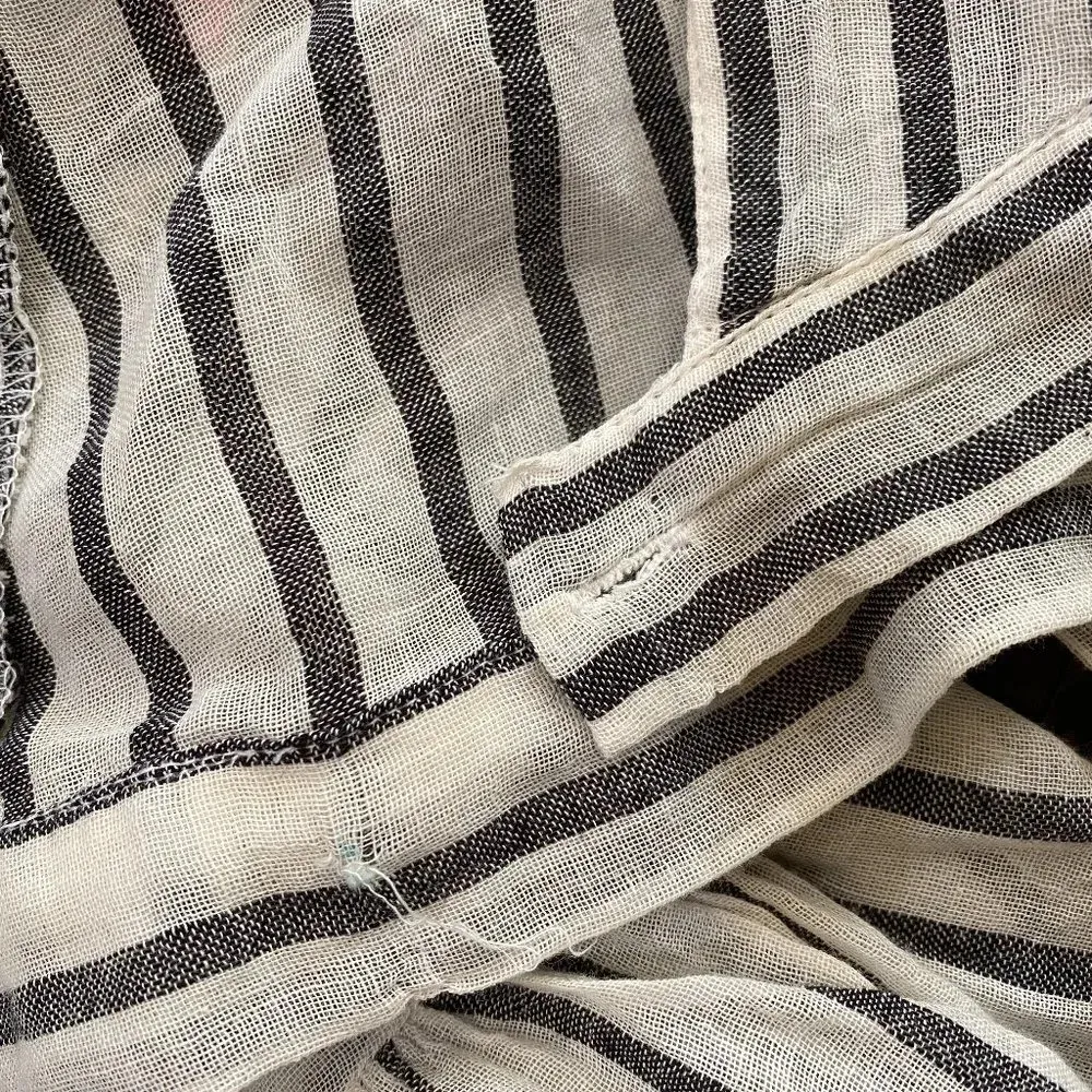 EN CREME boutique Embroidered Wrap Crop Top with Balloon Sleeves - large - Image 5