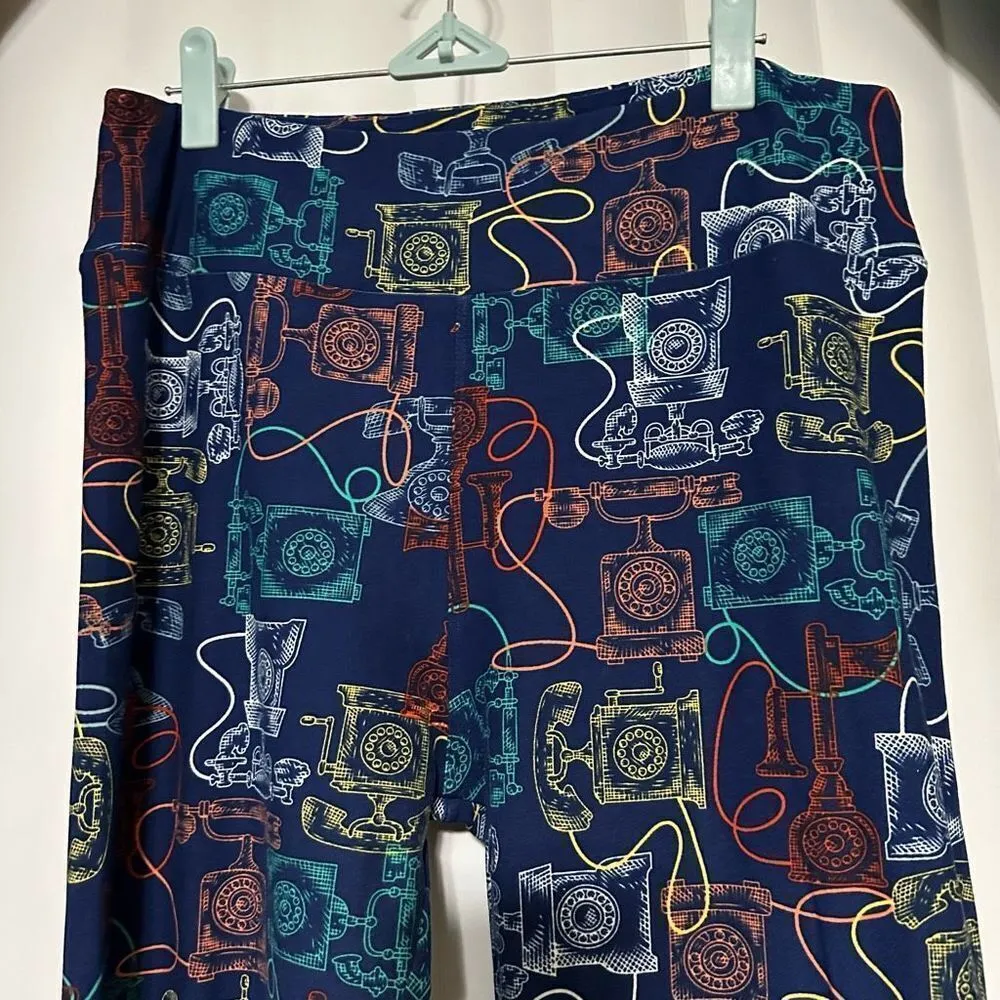 LULAROE Navy multicolored leggings - Image 2