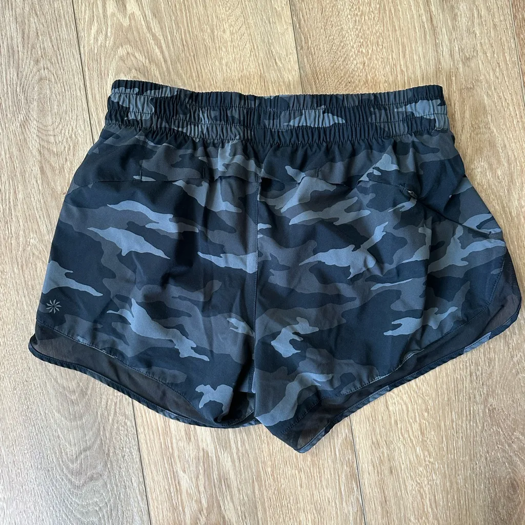 Athleta  Black Camo Athletic Shorts - Image 4