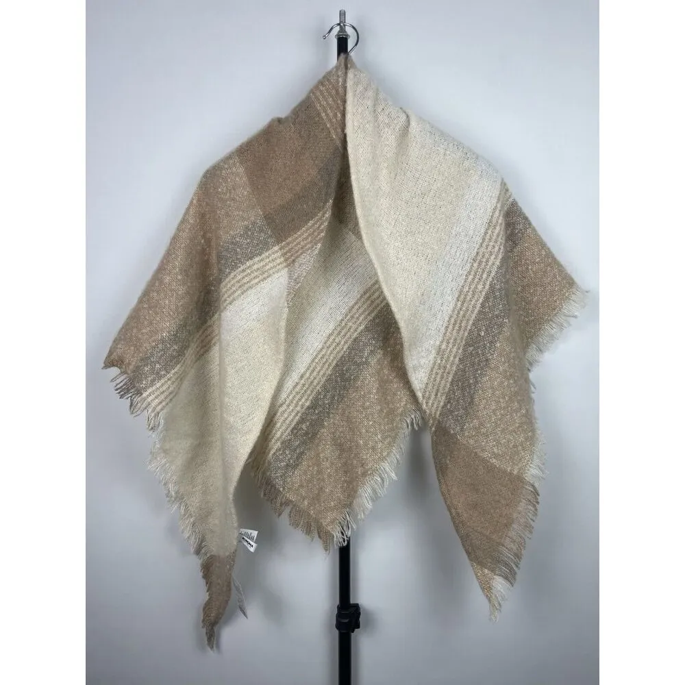 Sonoma Neutral‎ Plaid Good For Life Slub Yarn Boucle Yarn Triangle Scarf - Image 2