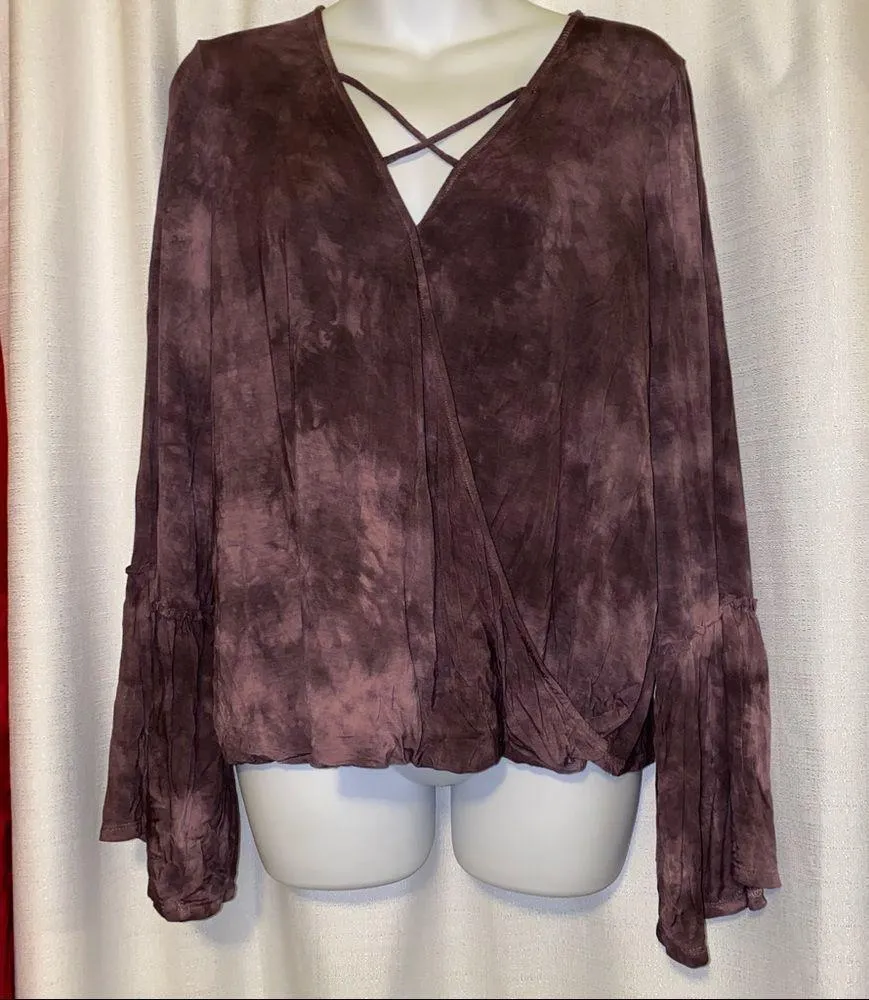 American eagle outfitters Burgundy tie-dye bell sleeve  top size Large - Image 2