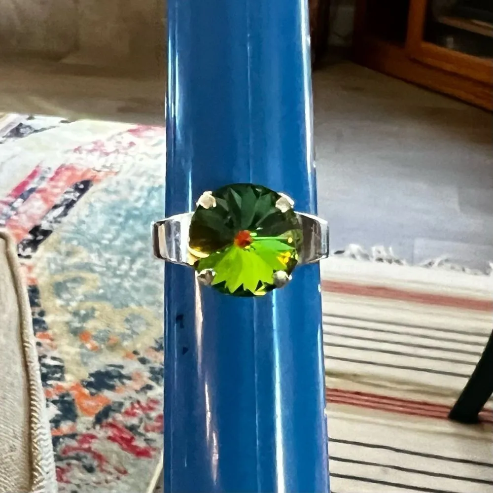 Handcrafted sparkly ring made with medium vitrail Swarovski crystal adjustable Silver - Image 5