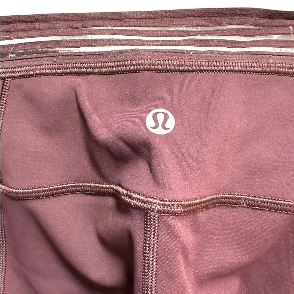 LULULEMON BURGUNDY LEGGINGS WITH MESH DETAIL SIZE 6 - Image 3
