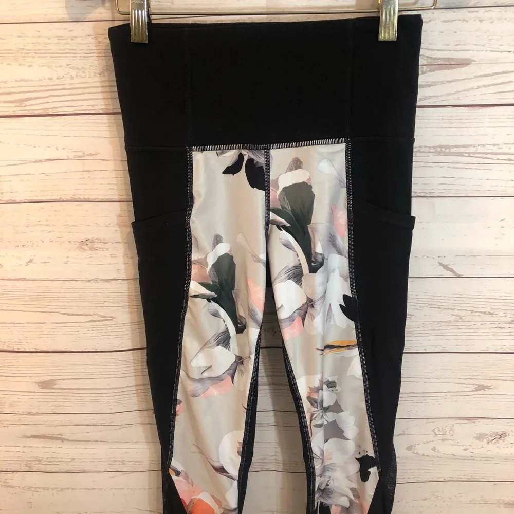 Athleta blossom intuition 7/8 leggings tight - Image 3