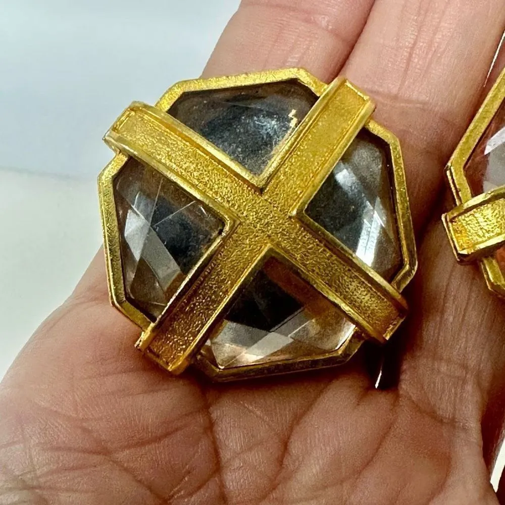 Dubln NR gold tone square criss cross rhinestone clip on earrings - Image 6