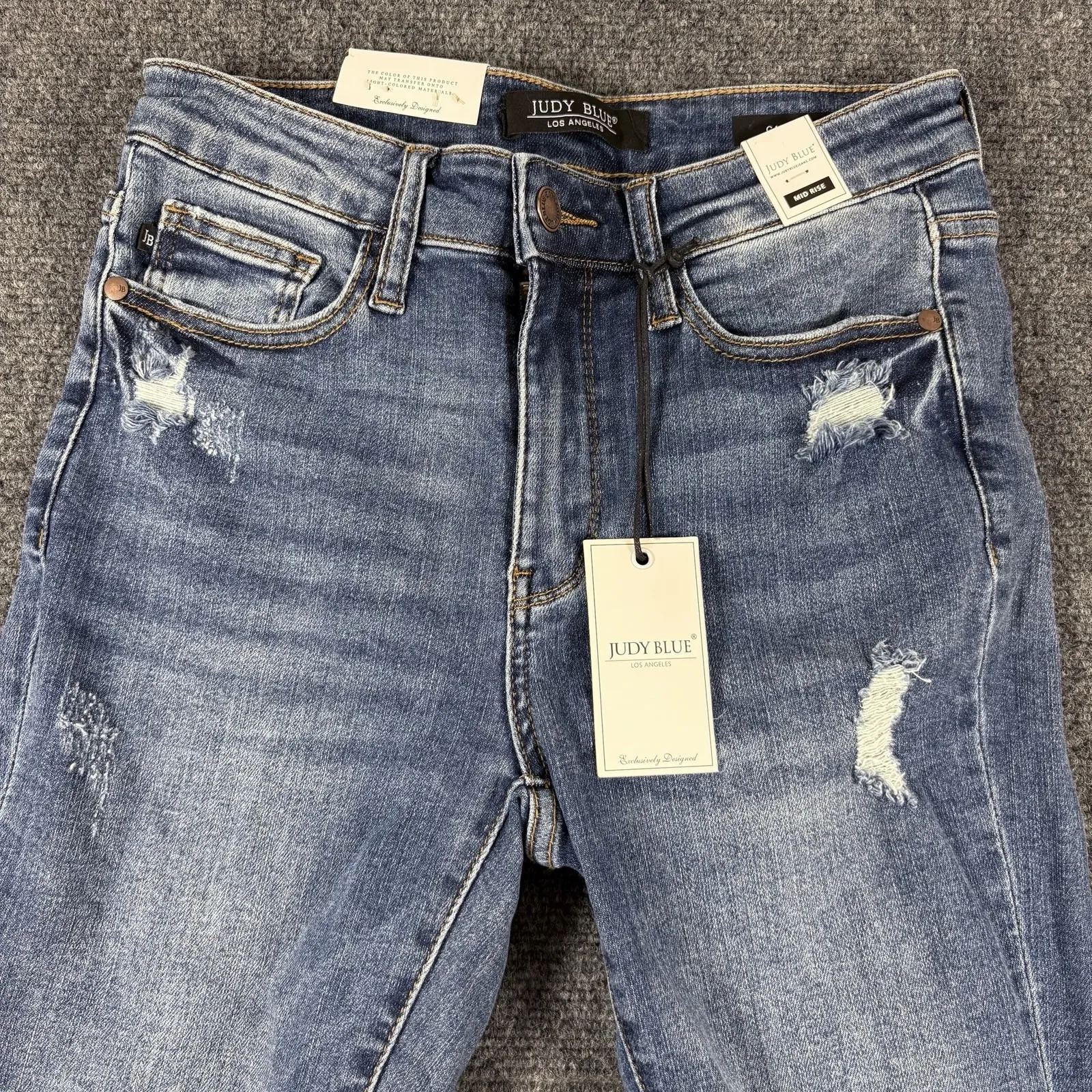 NWT Judy Blue Skinny Fit Capri Jeans Mid-Rise Stretch Women's Size 5/27 - Image 3