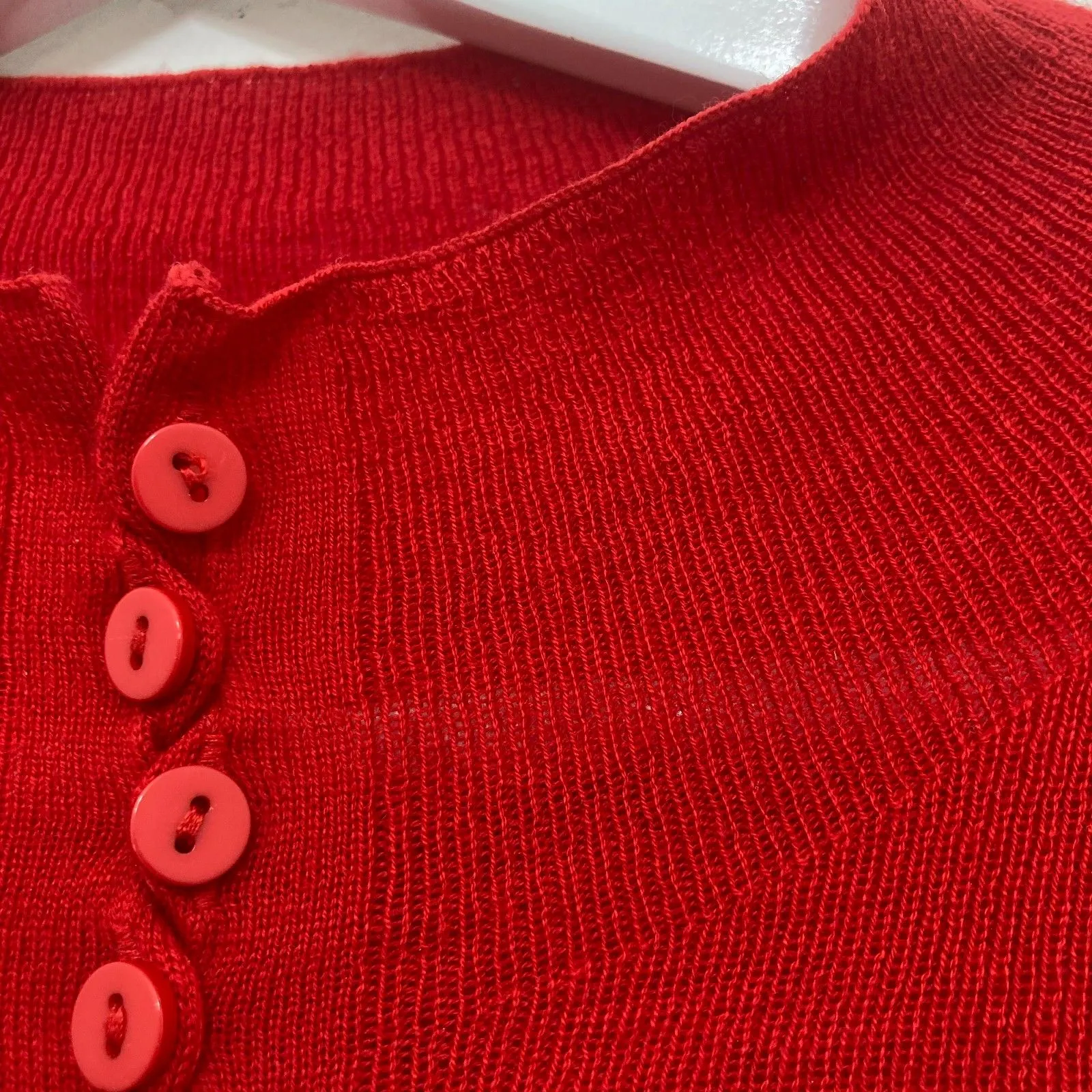 Red Merino Wool Henley Sweater M – Soft Rib Knit Button Front Winter Classic Size M - Image 10
