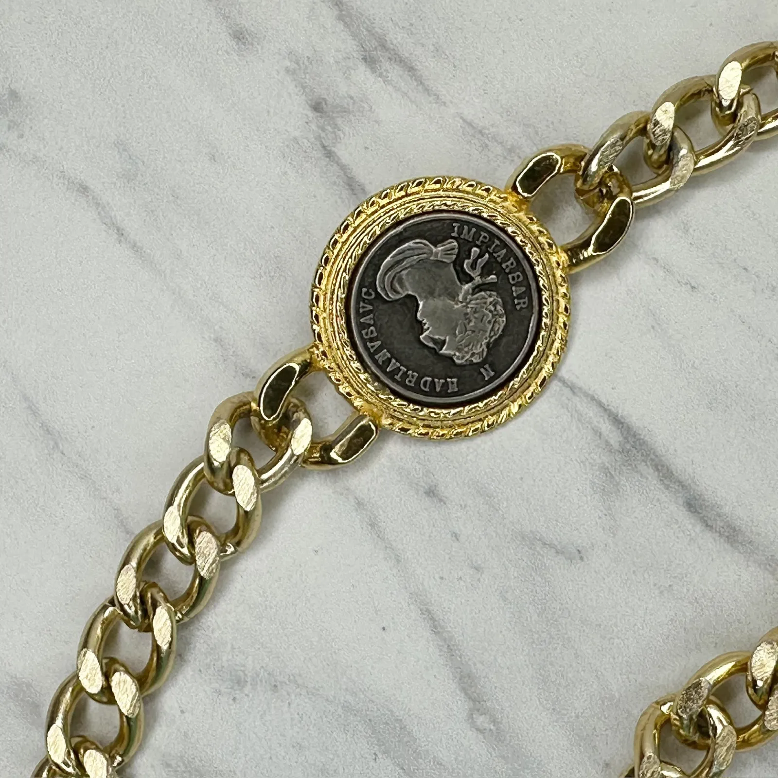 Vintage Omega Cameo Coin Concho Chain Link Belt Gold Tone XS/S Small ✨ - Image 4