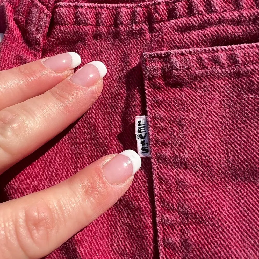 Vintage 60s maroon Levi’s big E white tab cut off Jean shorts Size 6? - Image 7