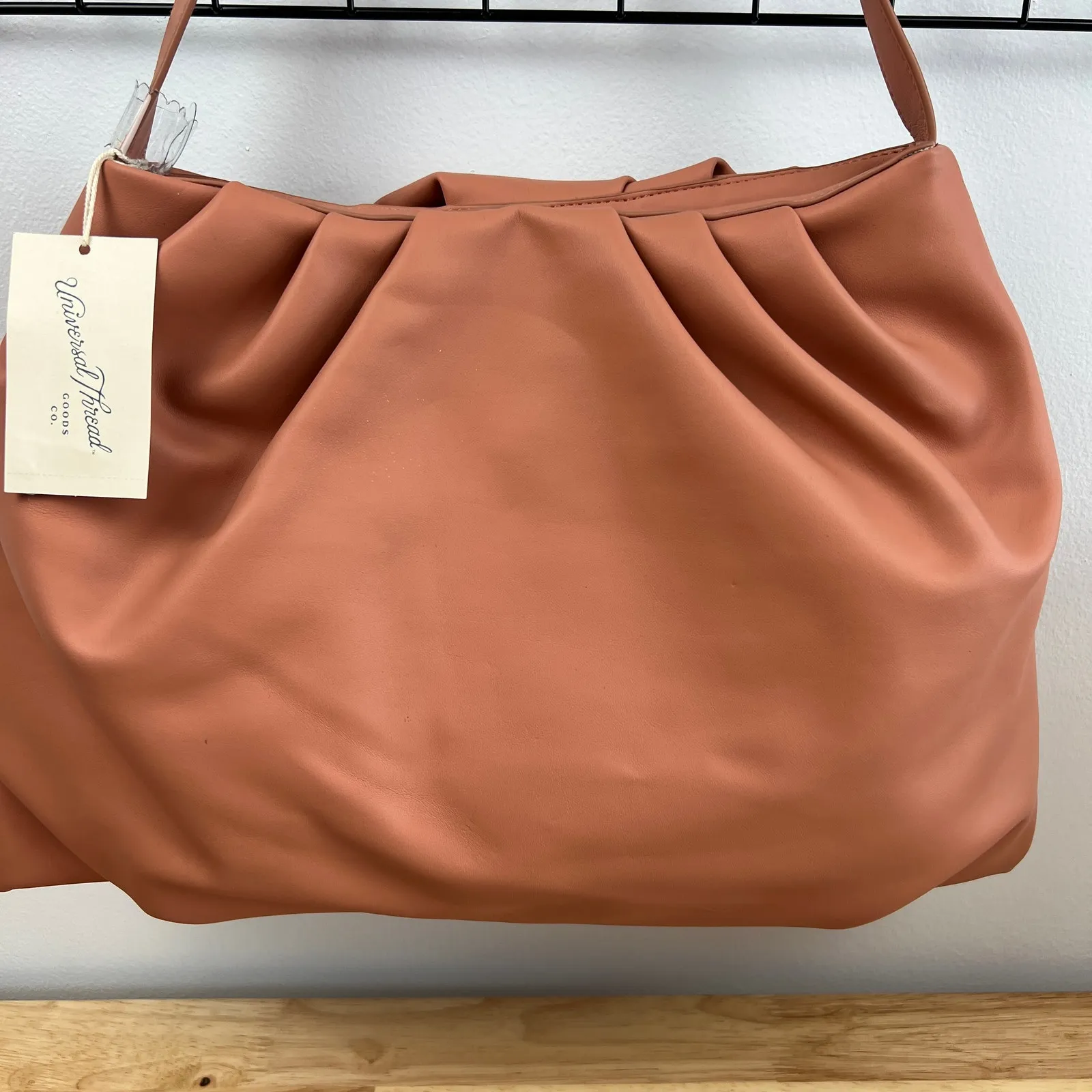 Universal Thread Women's Dark Peach Pleated Shoulder Bag - NWT - Image 2