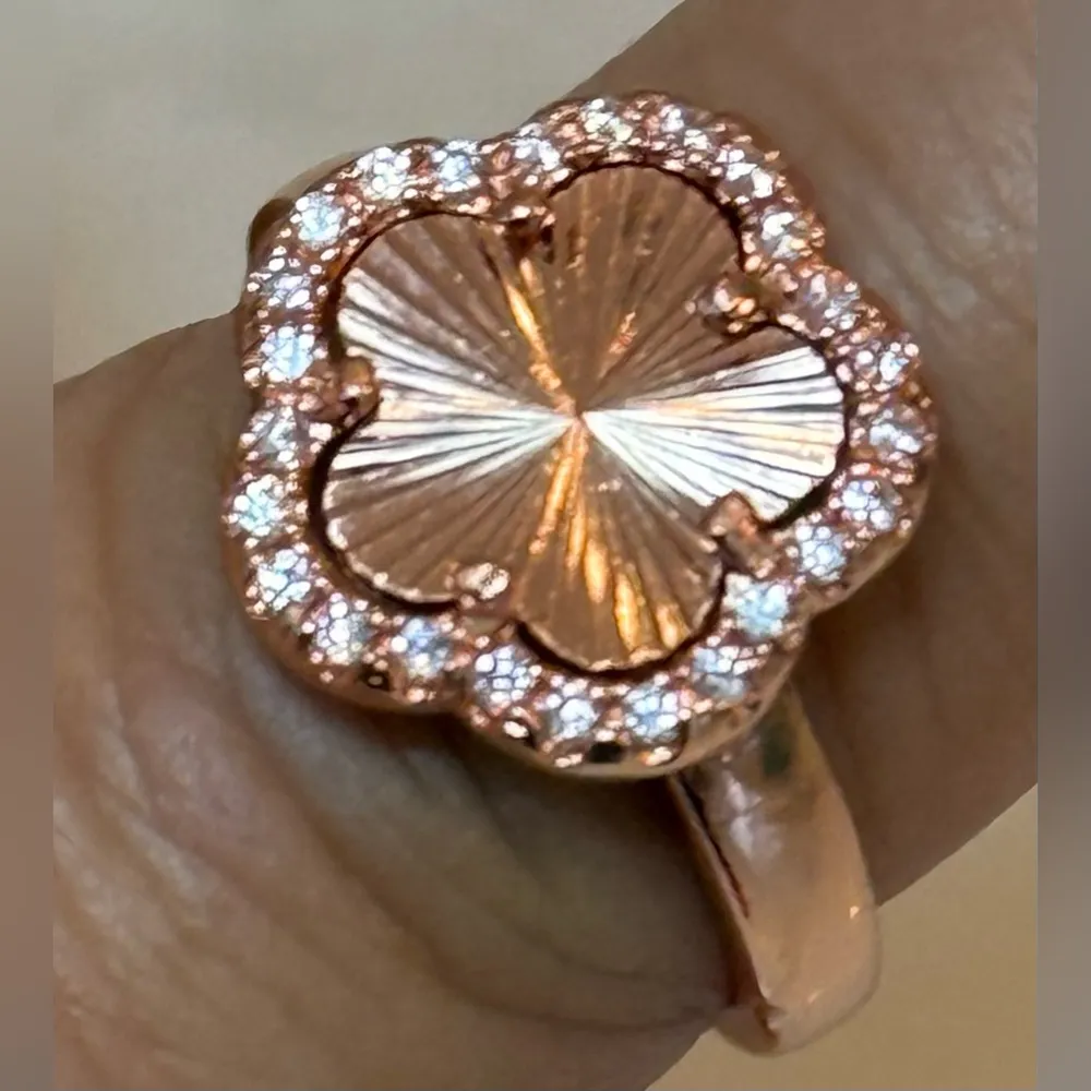 Adjustable Five Leaf Clove Zirconium Ring Red - Image 2