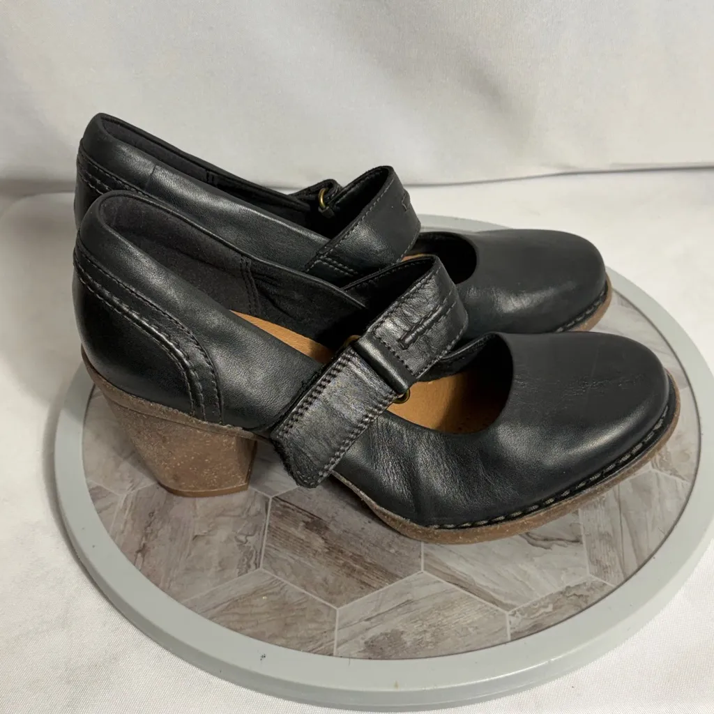 Clarks Artisan Black Leather Mary Jane Block Heel Shoes Women’s 7.5M Comfort - Image 2