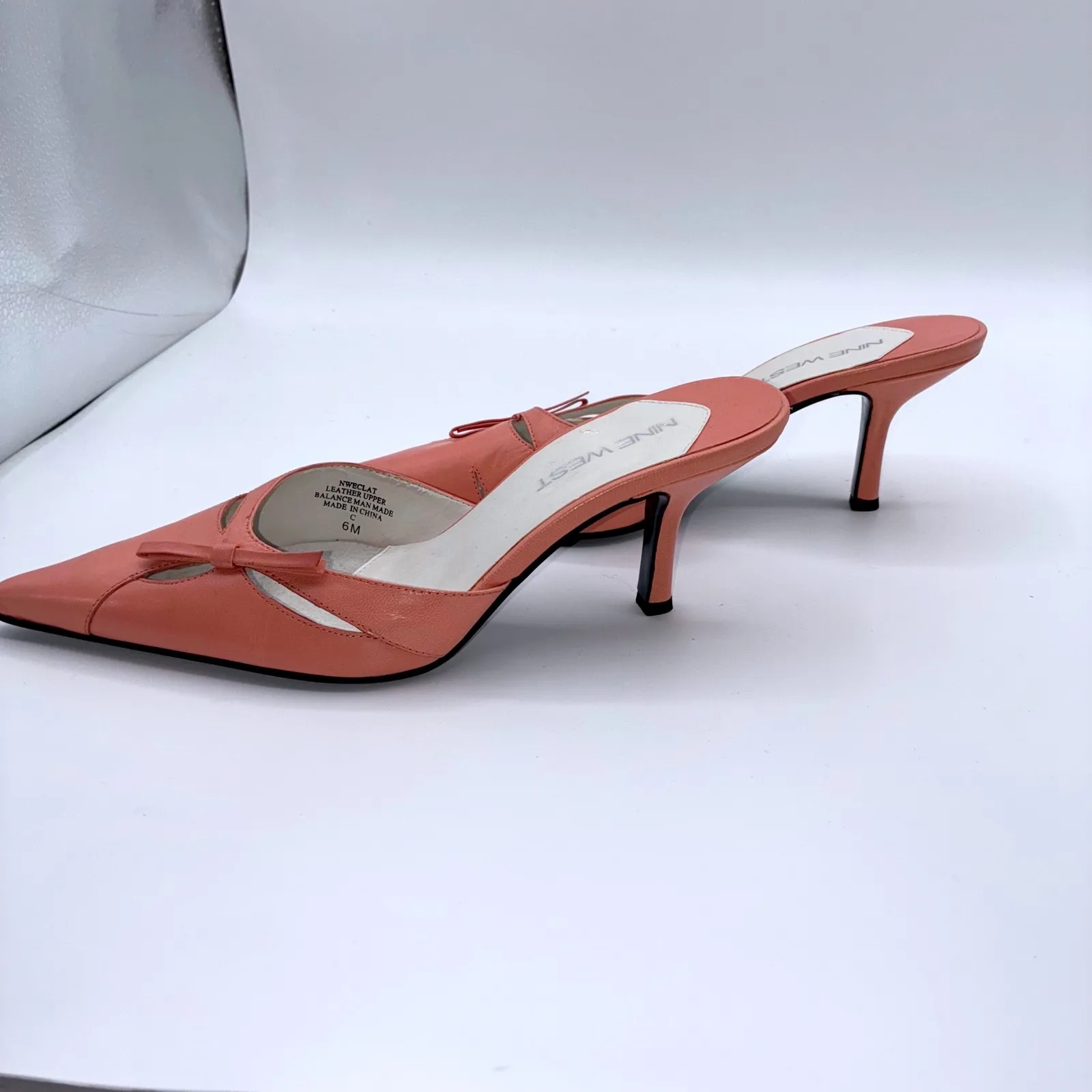 Nine West NWEclat Peach Leather Bow Pointed Toe Kitten Mules Shoes 6M Career - Image 3