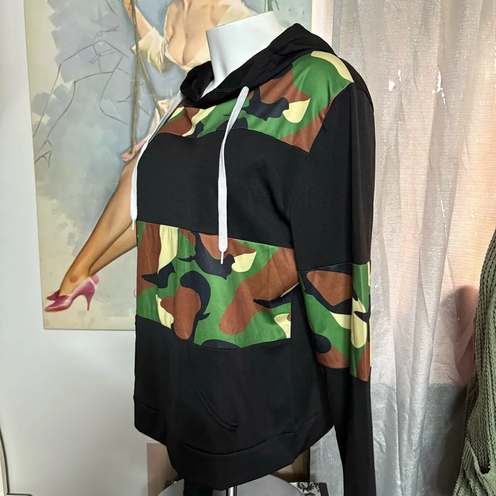 Women’s Plus Size Camouflage Color Block Hoodie - Image 5