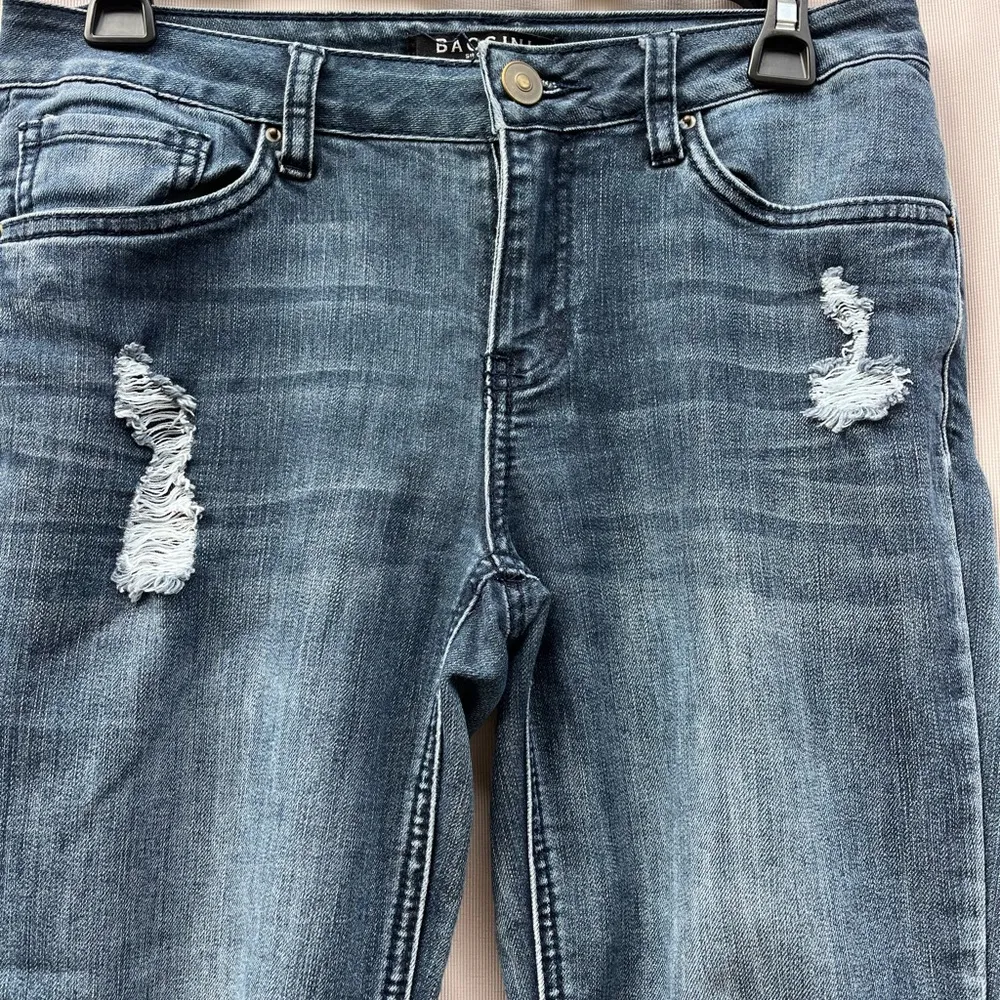 Baccini Blue Cropped Jeans with Floral Accents - Image 2