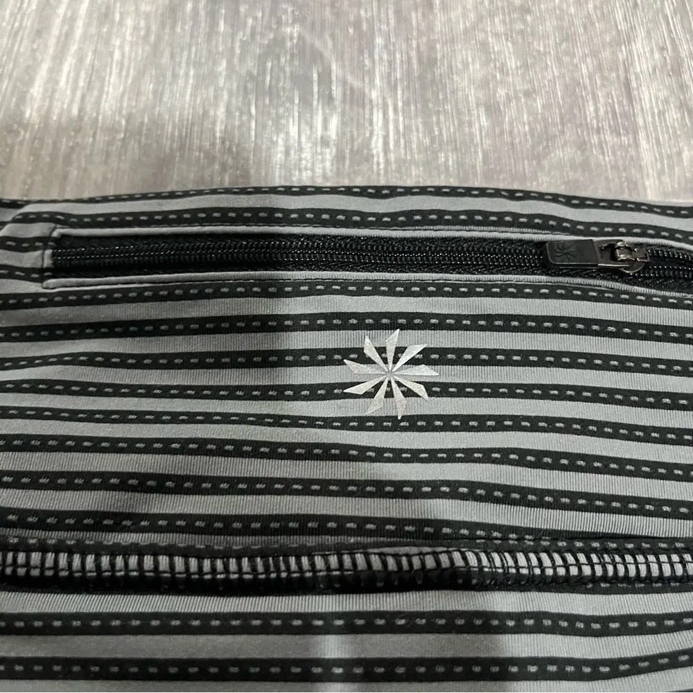 Athleta Black Grey Stripes Skort; Medium - Image 6