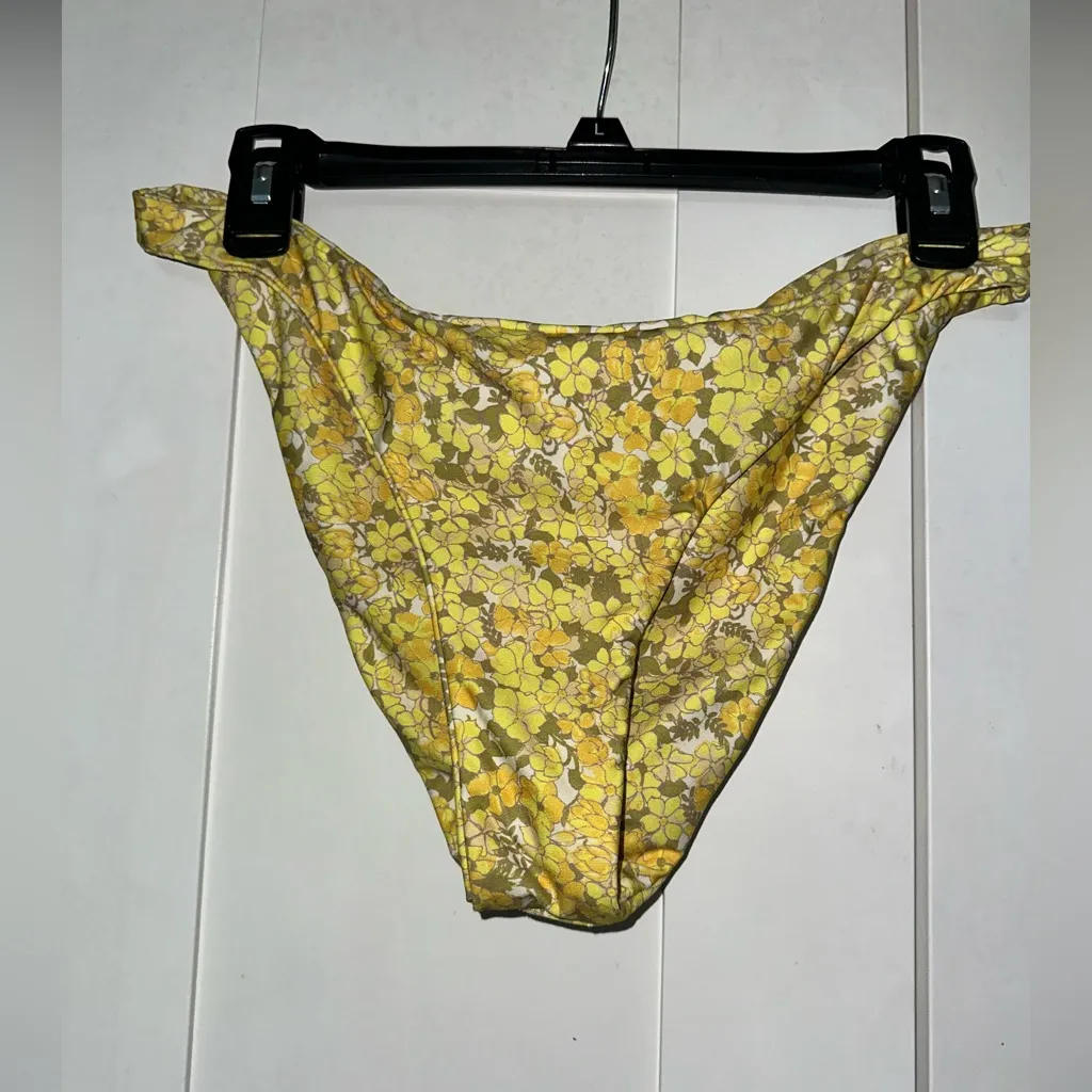 NWT Volcom Everything Citron Bikini Bottoms - Image 9