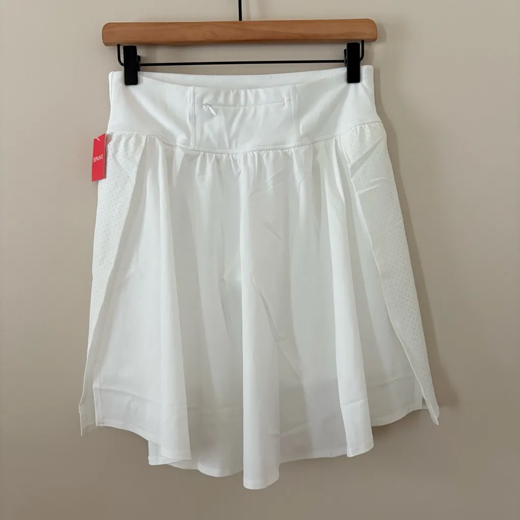 New Spanx Get Moving Skort 17" Booty Boost Short White Size M - Image 5