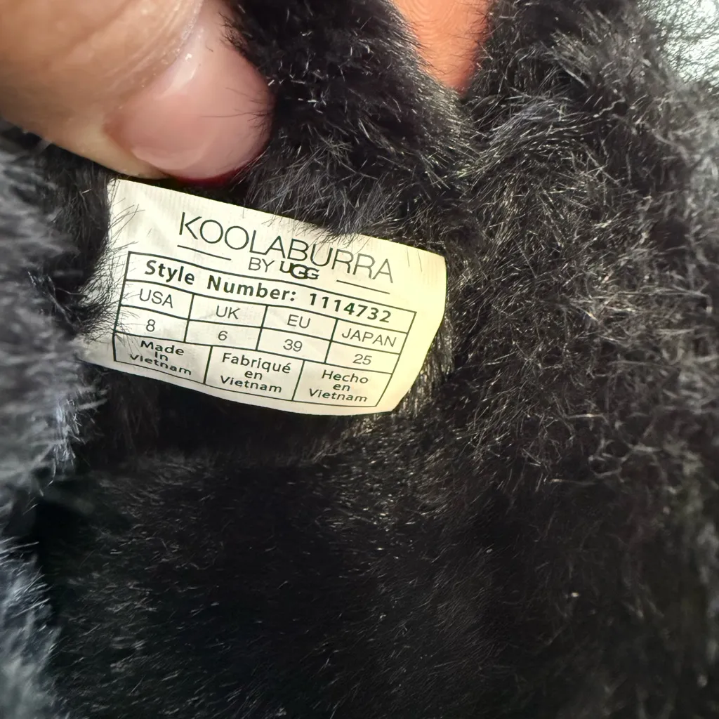 Koolaburra Ugg Black Winter Boots leather with Cream Sole Size 8 - Image 4