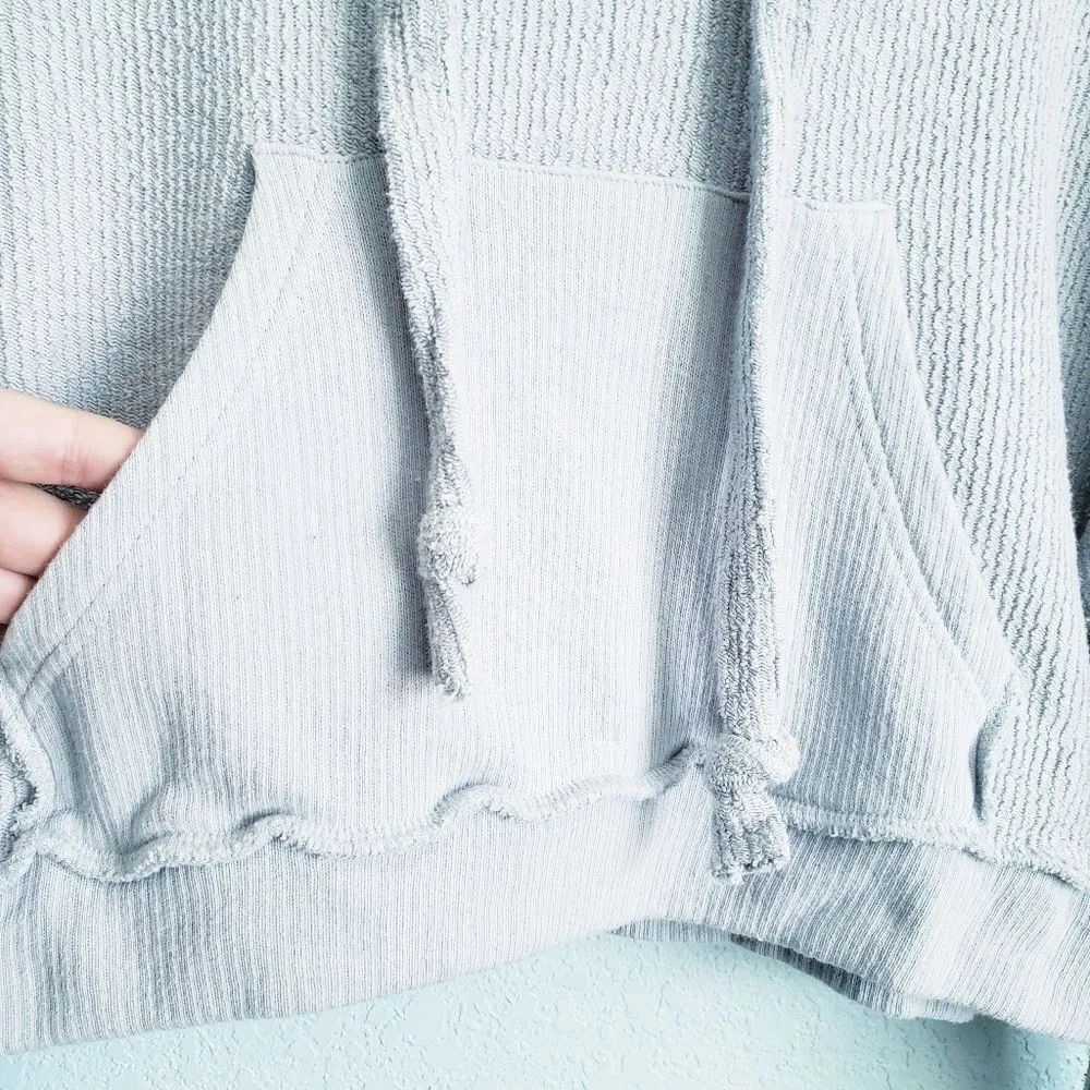 Vintage Havana Blue Ribbed Cropped Hoodie with Open Back - Image 3