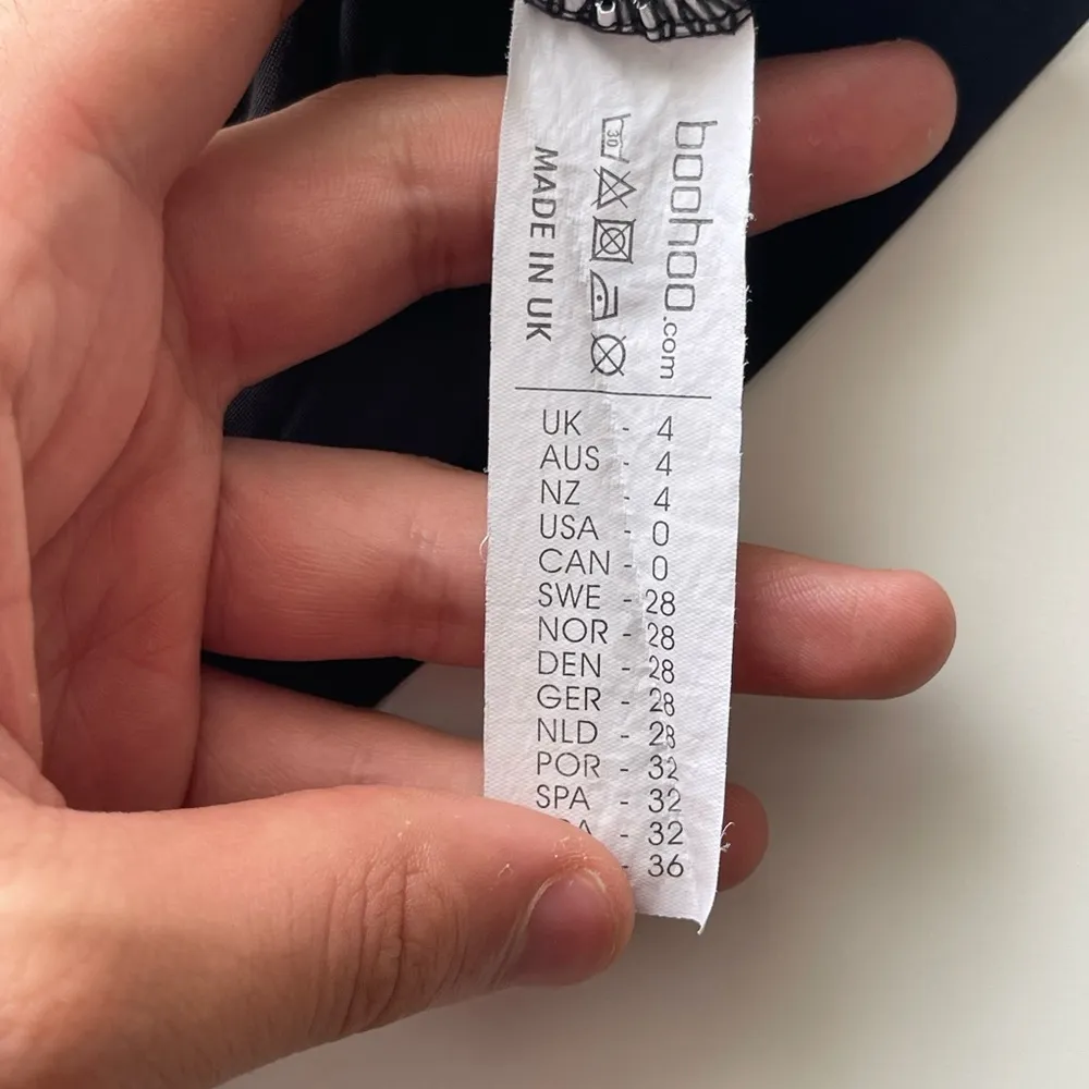 Women’s  tank size 0 - Image 3