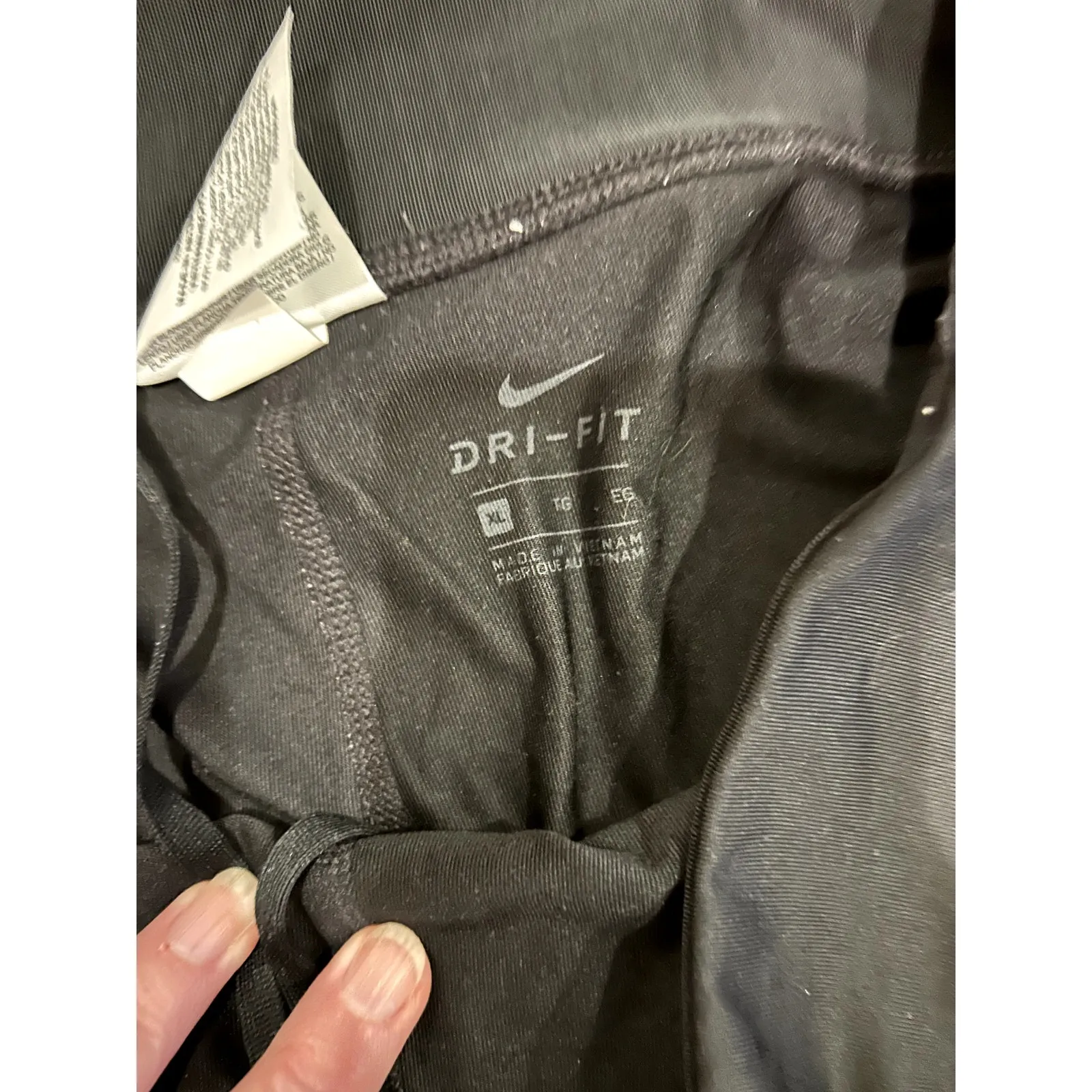 Nike Women's Size XL Black Capri Nike Swoosh Gray Cuffed Hem 3/4 Quarter Length - Image 5