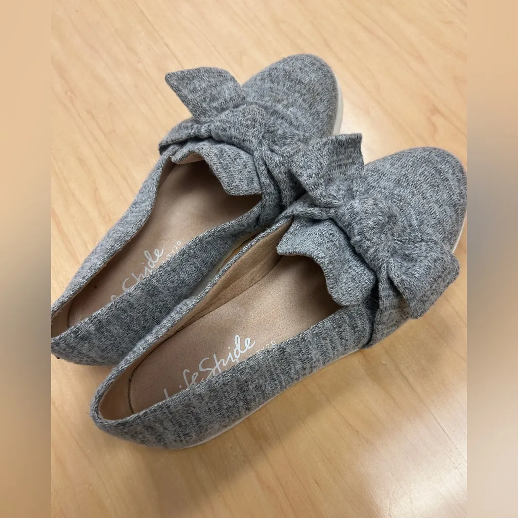 Life Stride Women's Knit Bow Flats in Gray - Image 3
