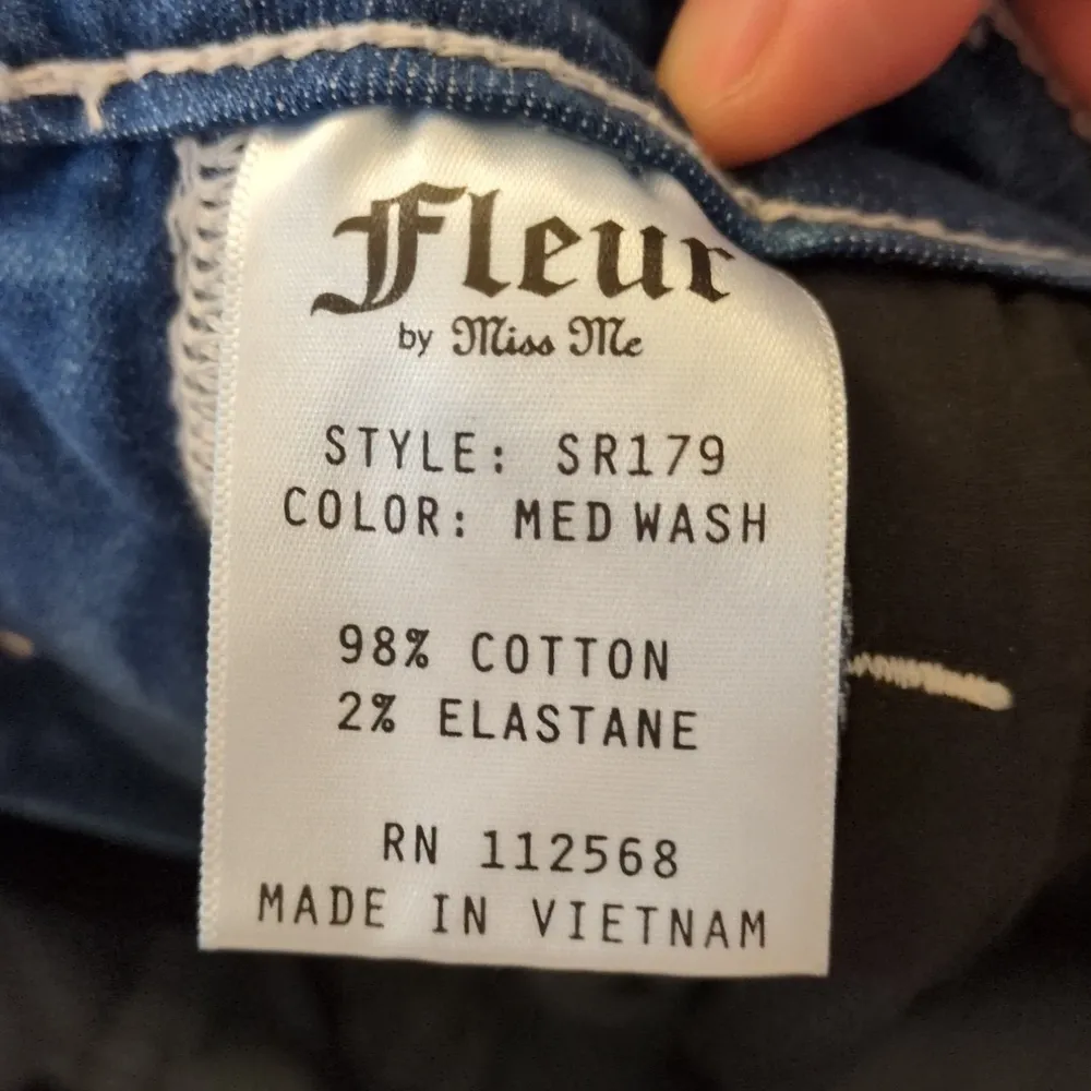 Fleur By Miss Me Boot Jeans Size 28/6 - Image 7