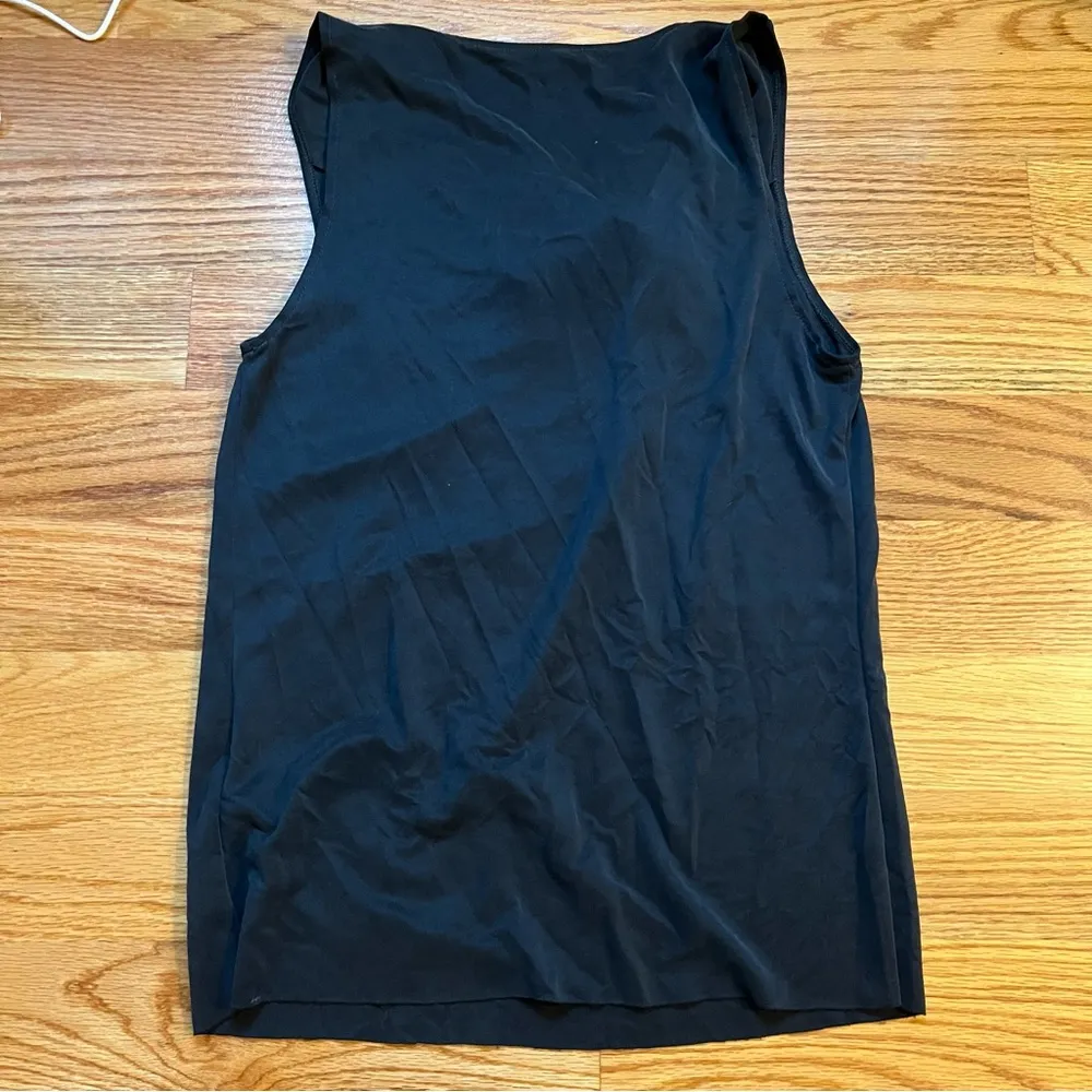 Three Dots navy cowl drape neck modal blend sleeveless blouse size medium - Image 2