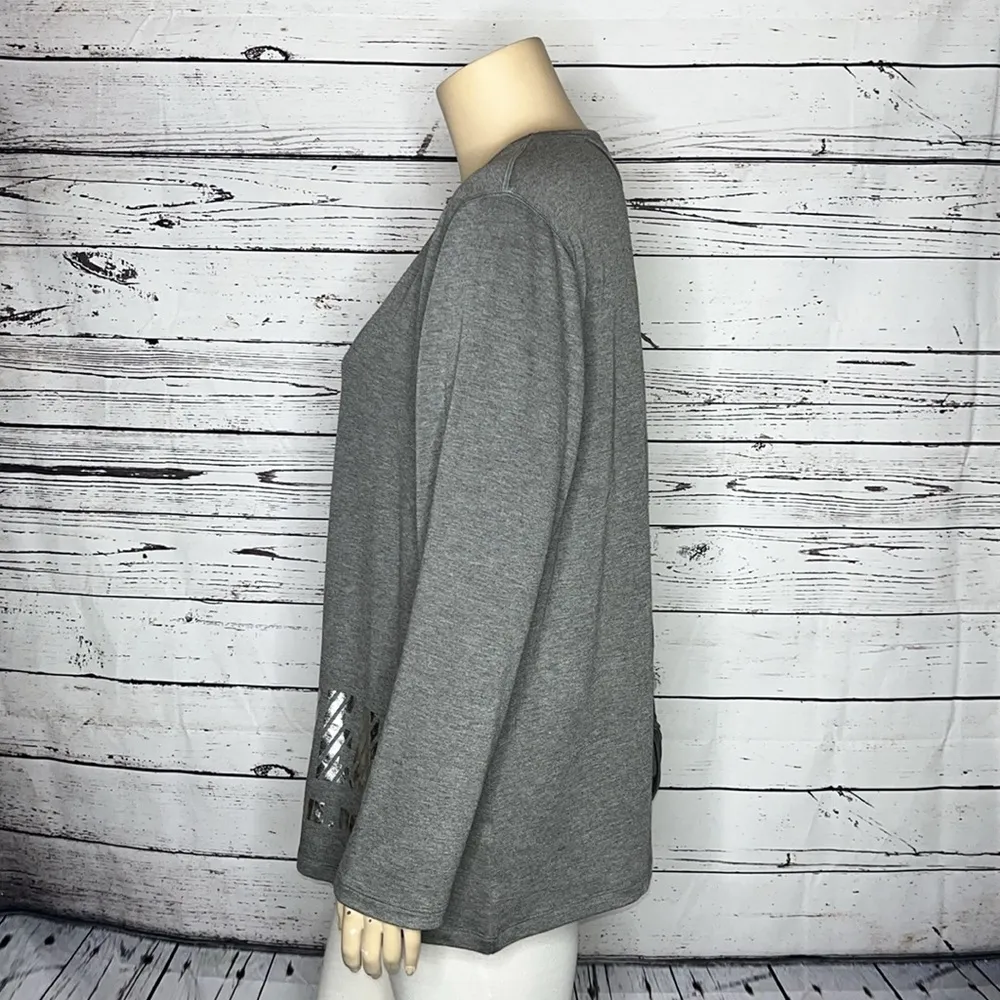 Cato Live Well Active NWT Size 22/24W Gray Dream Foil Graphic Athletic Knit Top - Image 4