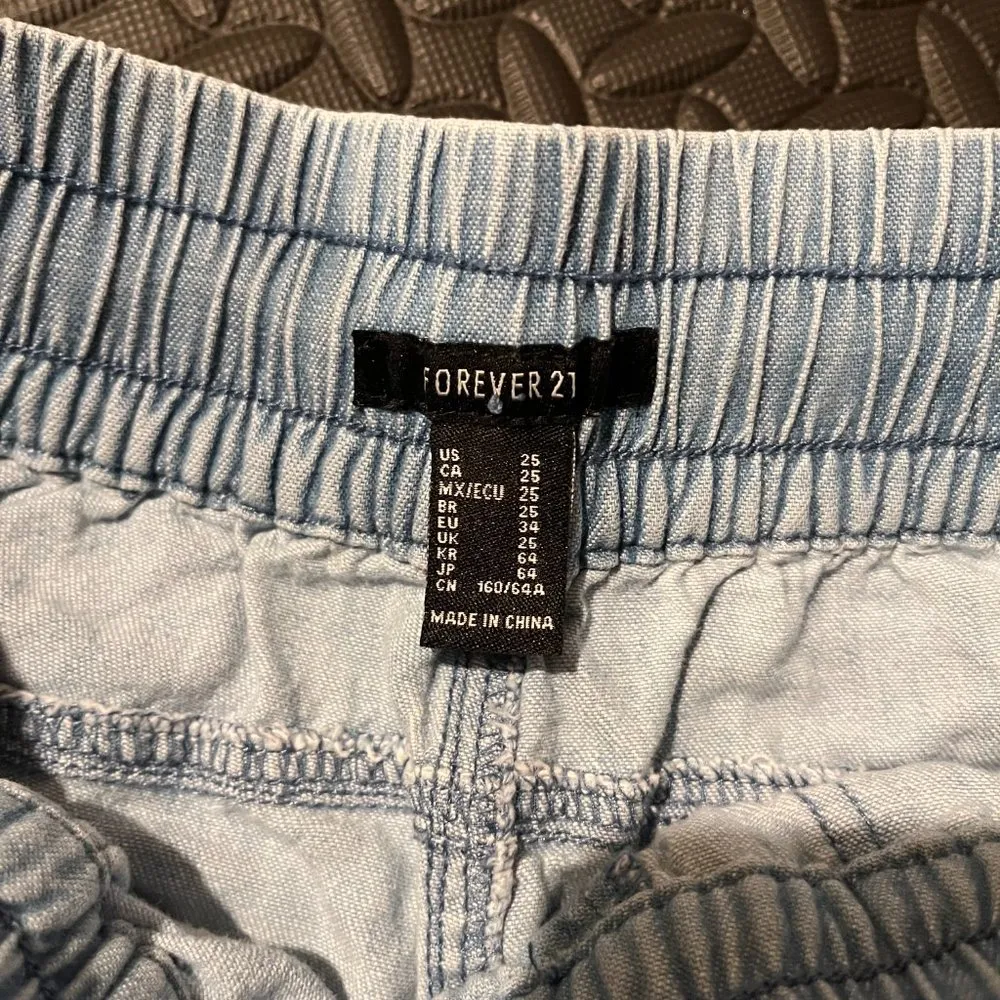 forever 21 lightweight denim flowy pants size 25 - Image 4