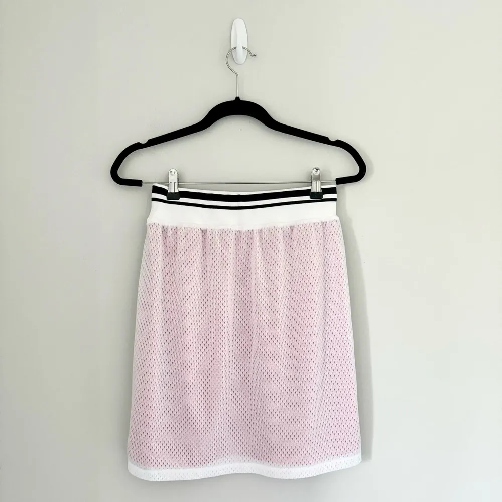 Reversible Mesh White and Red Skirt - Image 6