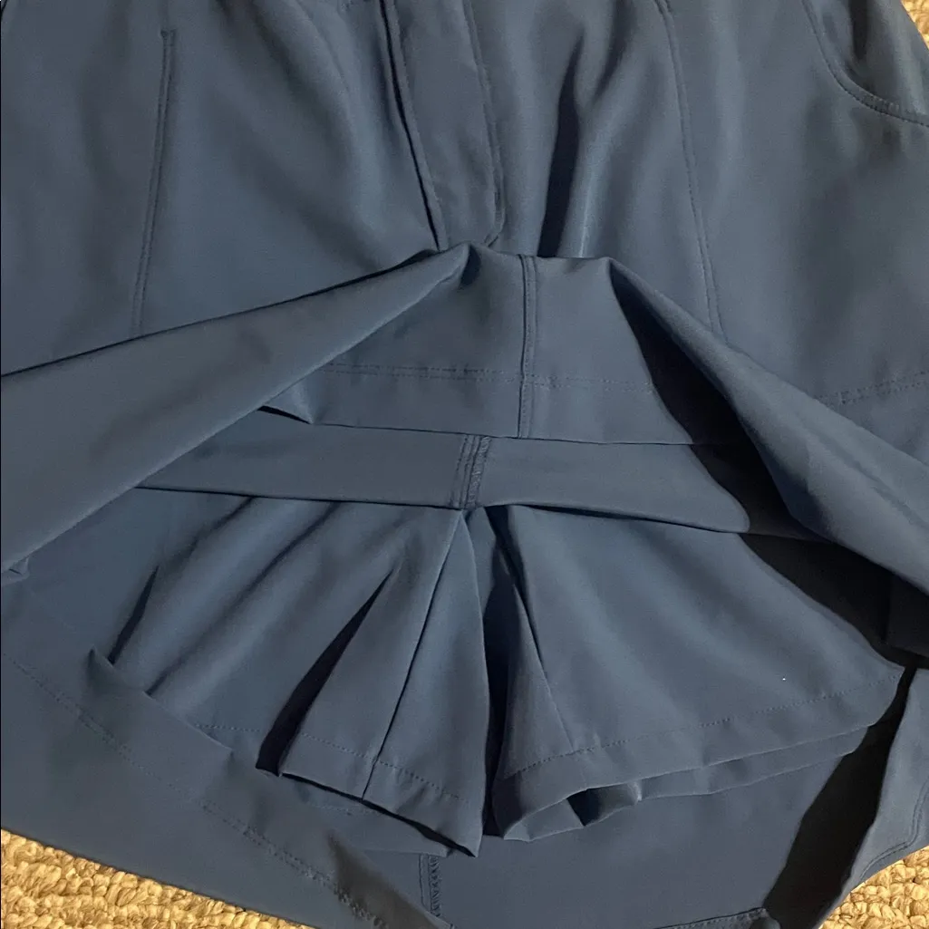 Stylish Blue Athletic Skirt size M new with tags - Image 2