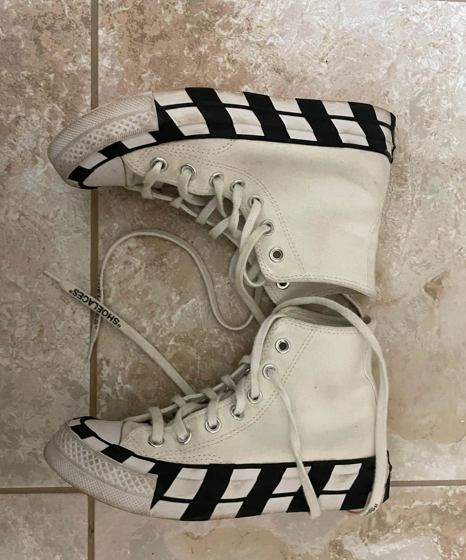 Chuck Taylor All Star 70 Hi Off-White - Image 2
