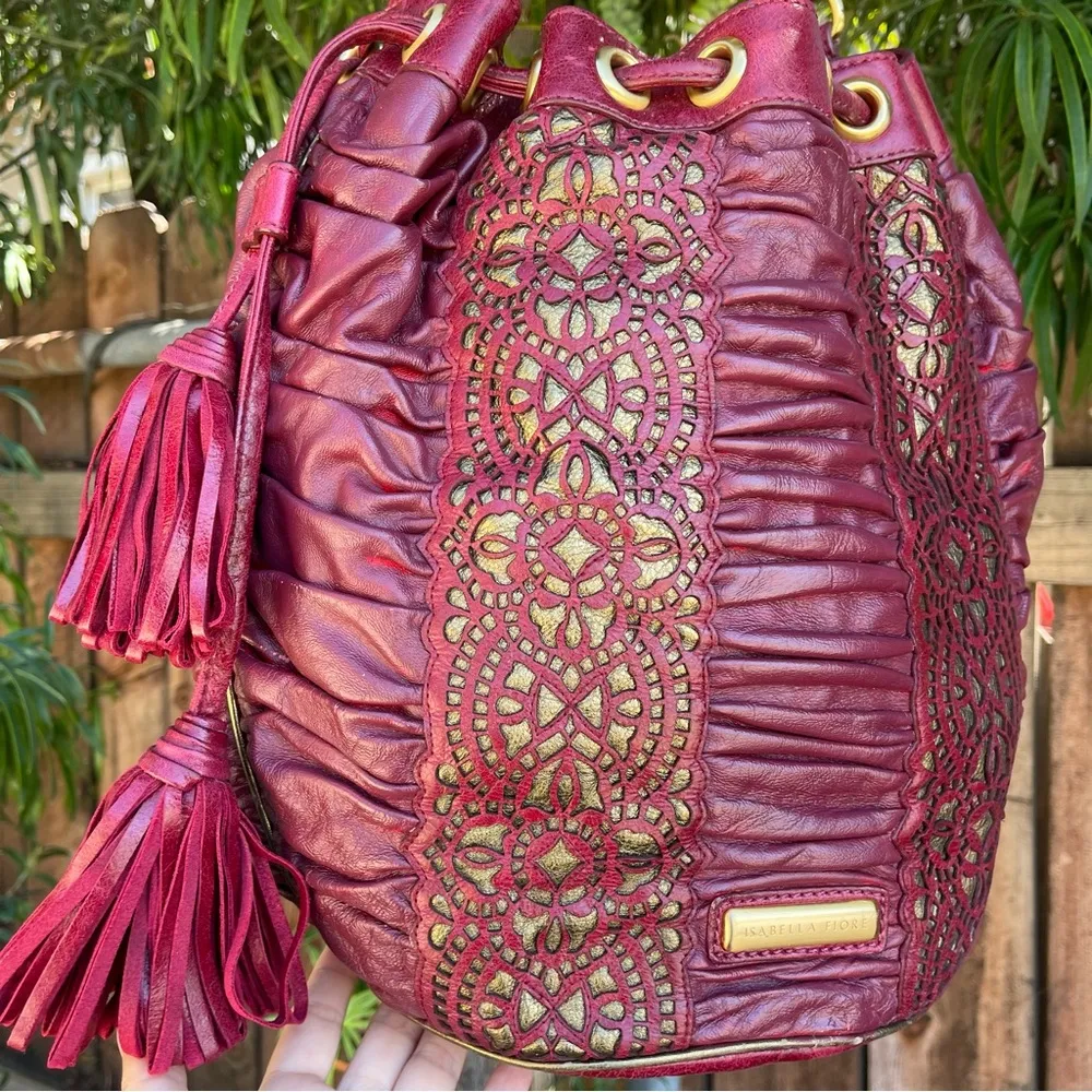Isabella Fiore  Bucket Bag - Image 4