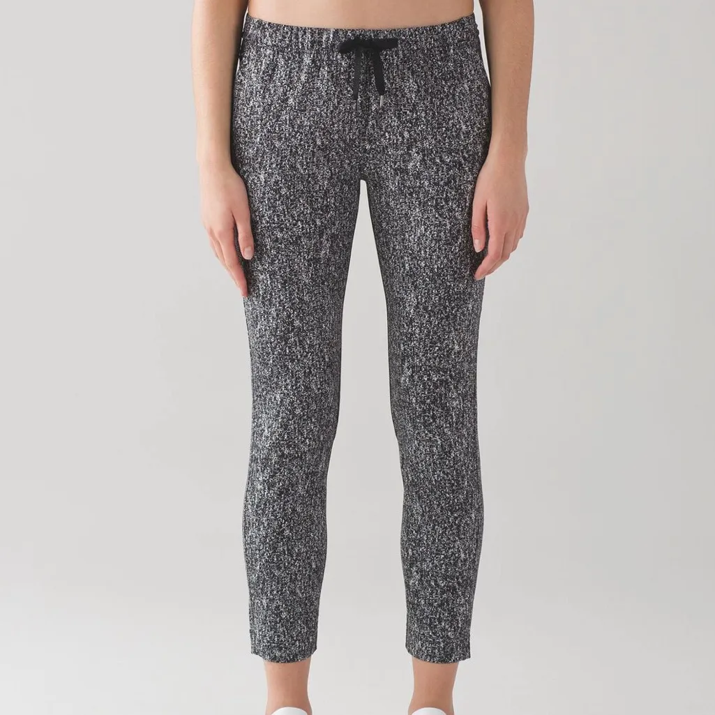 Lululemon Jet Pant Black White Speckled Slim Jogger 4 Athleisure - Image 3