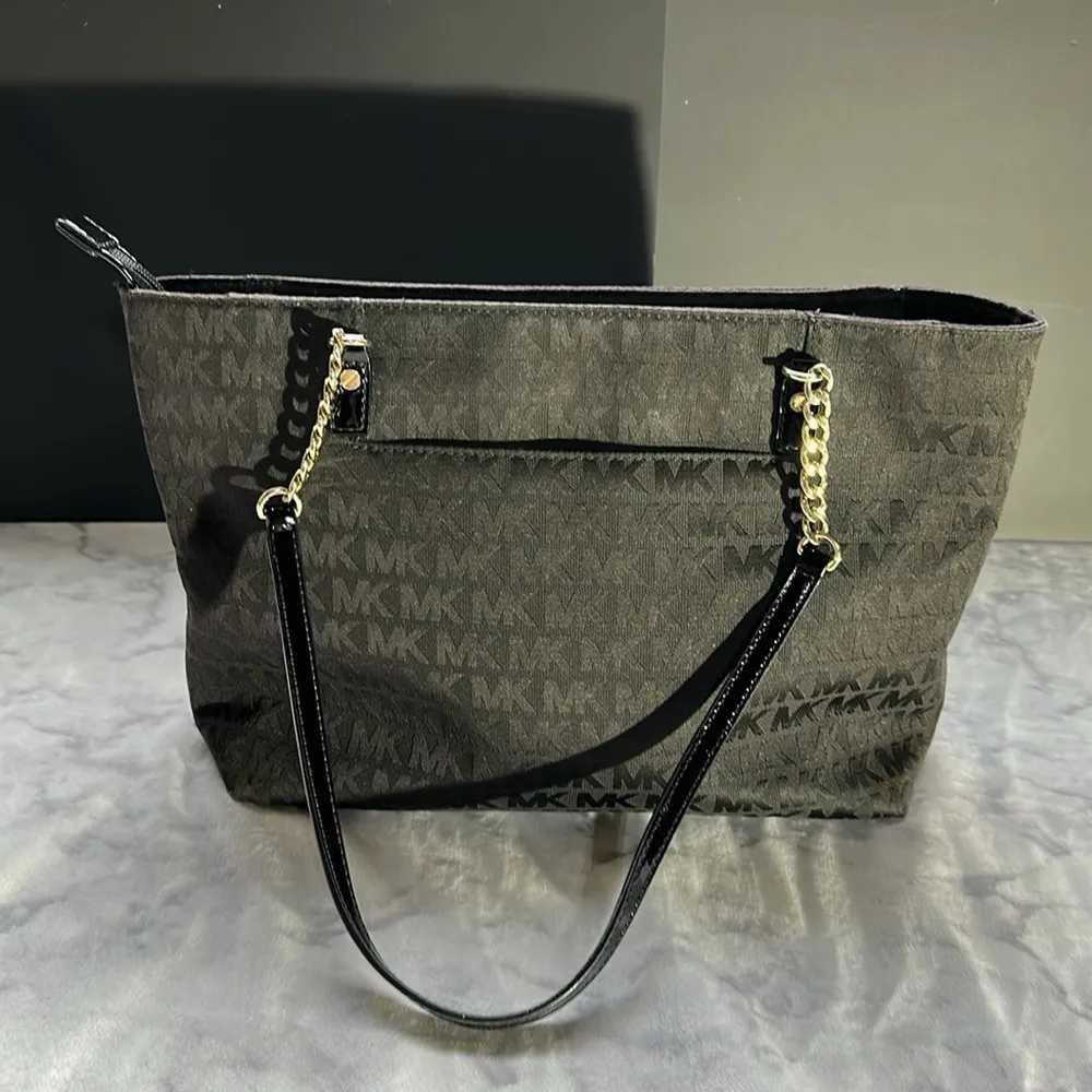 MICHAEL KORS Jet Set Chain Tote Black - Image 2