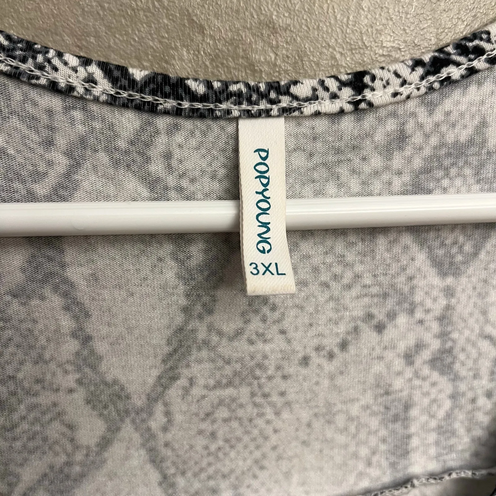 Popyoung Plus Size 3XL Snakeskin Blouse Tunic Rayon Spandex Top White - Image 9