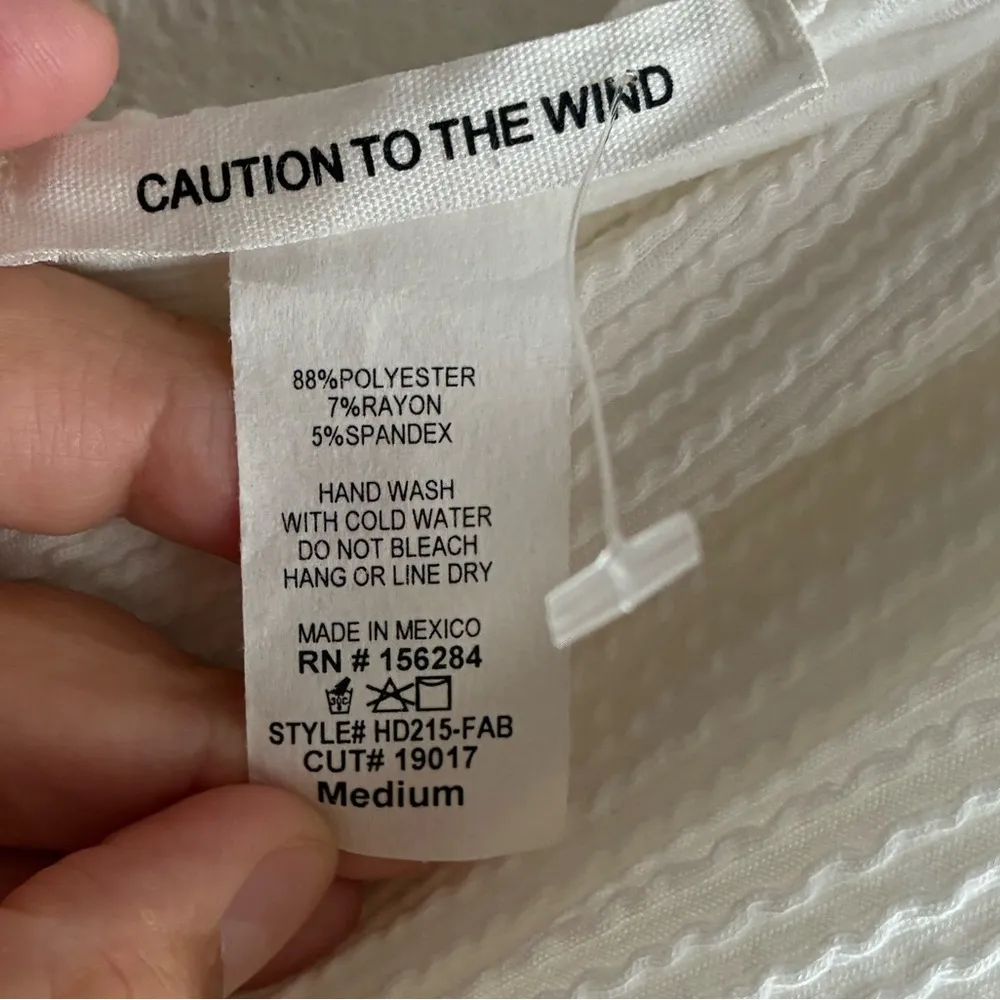 Caution To The Wind White Pleated Maxi Dress Sleeveless V-Neck M - Image 6