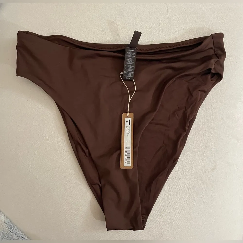 SKIMS  NWT Cocoa Brown Triangle Bikini Set Size M - Image 5
