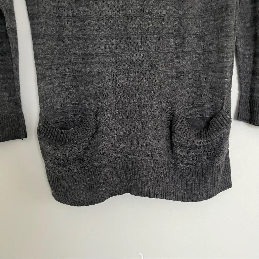 Aerie Sweater Women's Size M Lightweight Pockets Charcoal Gray - Image 2