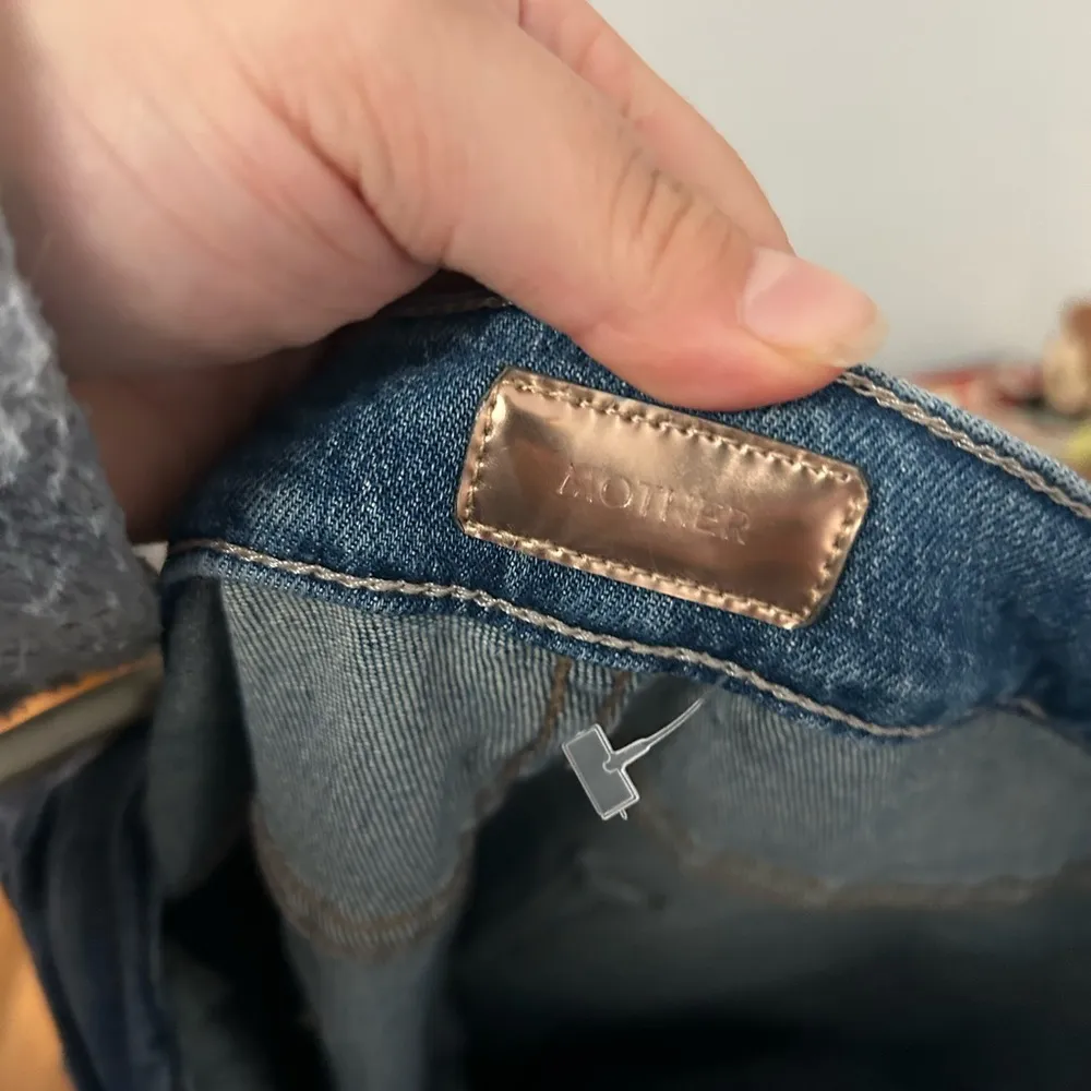 MOTHER VAMP FRAY JEANS Size 30 - Image 5