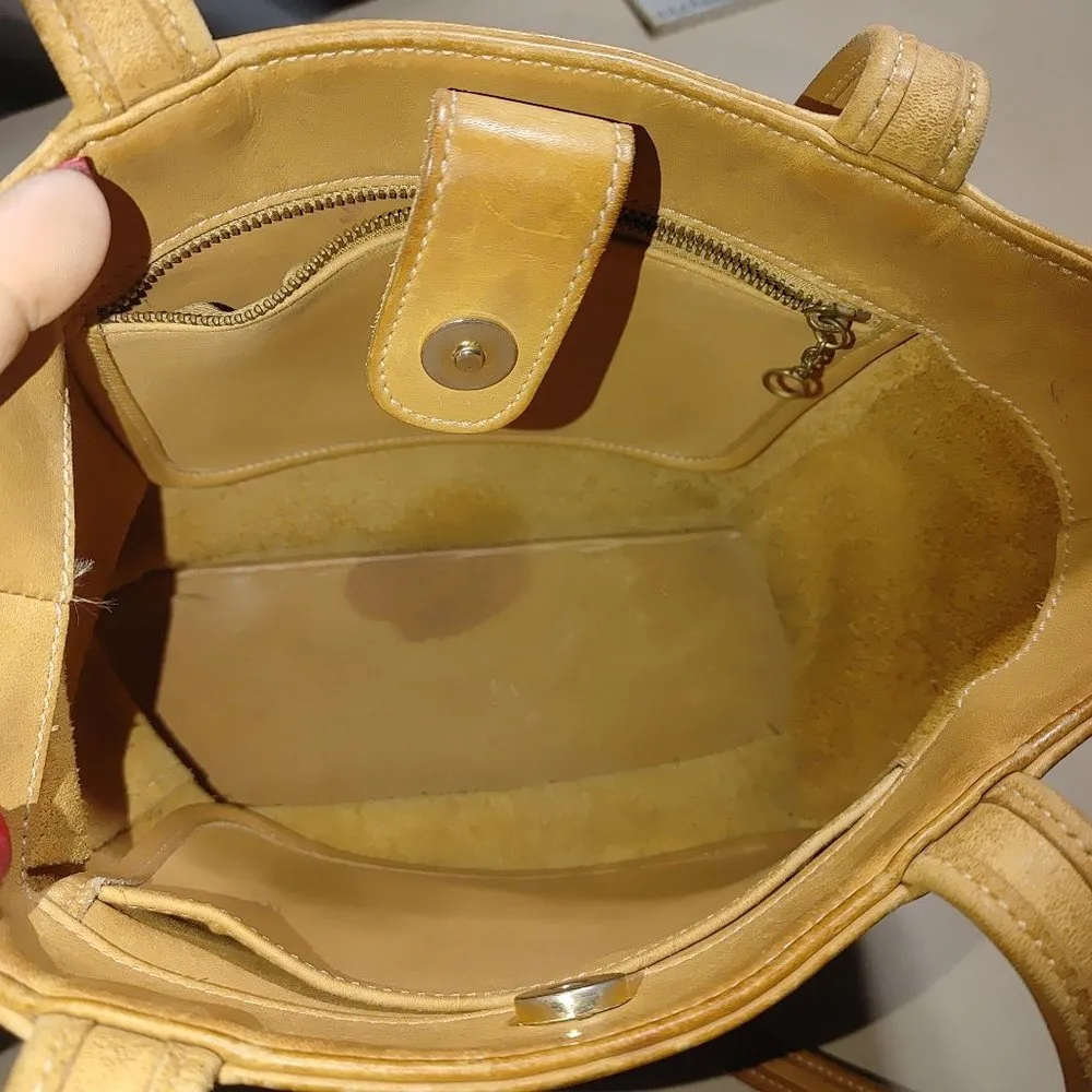 Coach Beige Leather Tote Bag 9305 Costa Rica Double Handles Open Top Design - Image 14