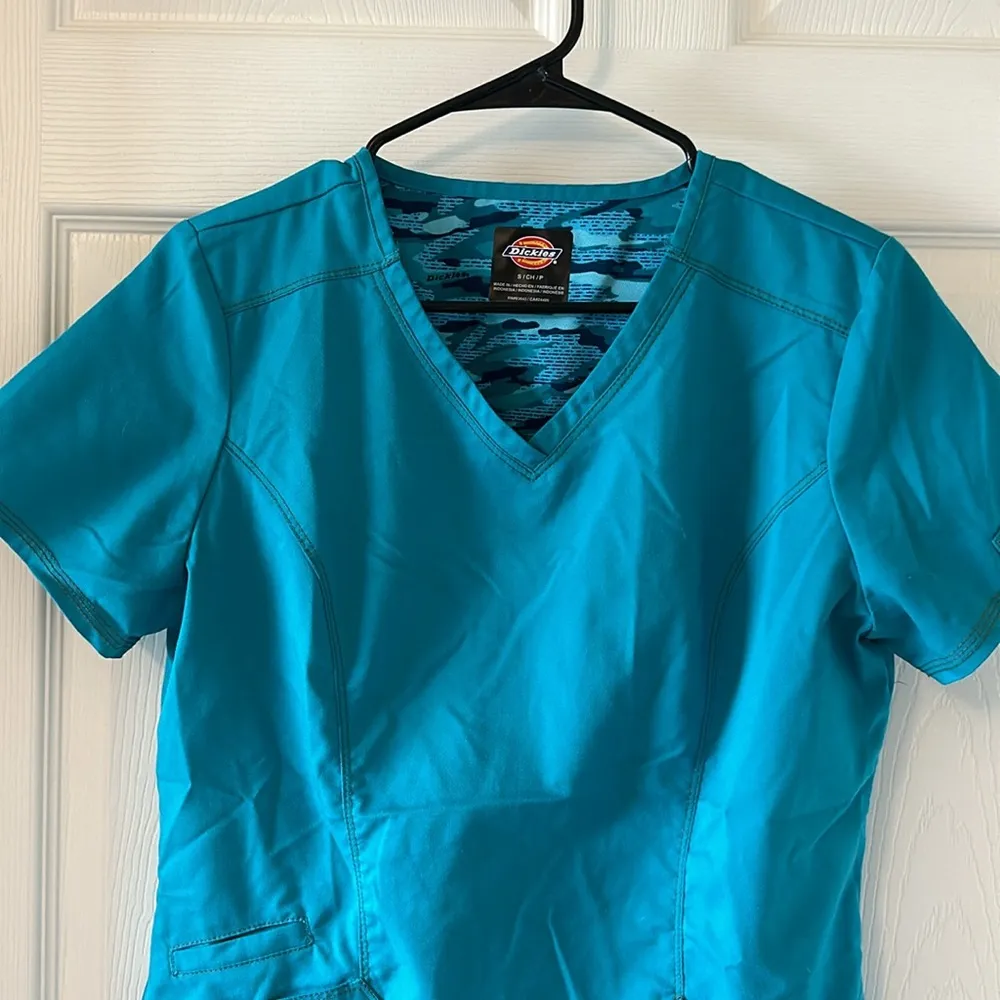 Dickies  Scrub Top - Image 3