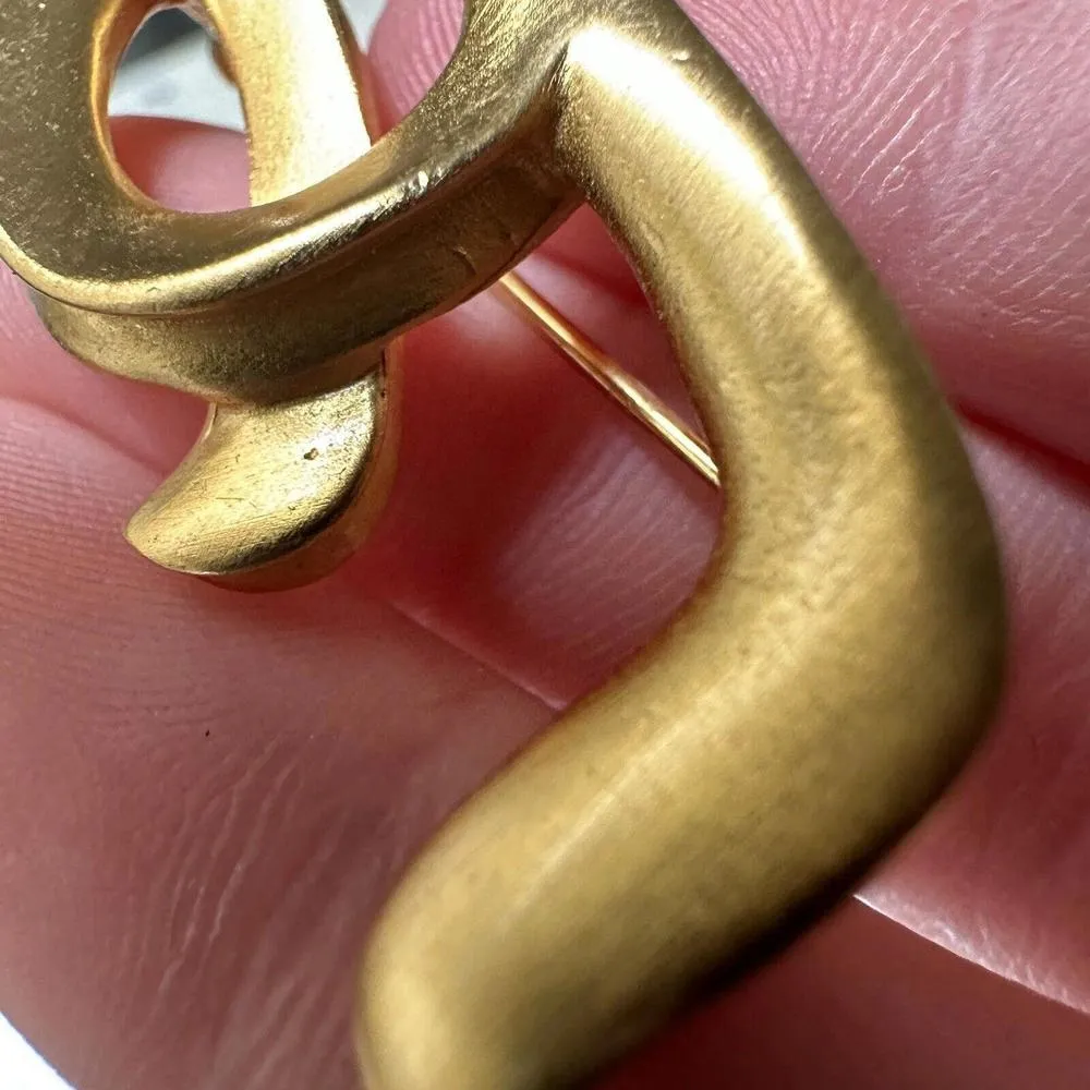 Signed AK Letter / Initial Cursive G Matte Gold Tone Brooch Pin Anne Klein - Image 5