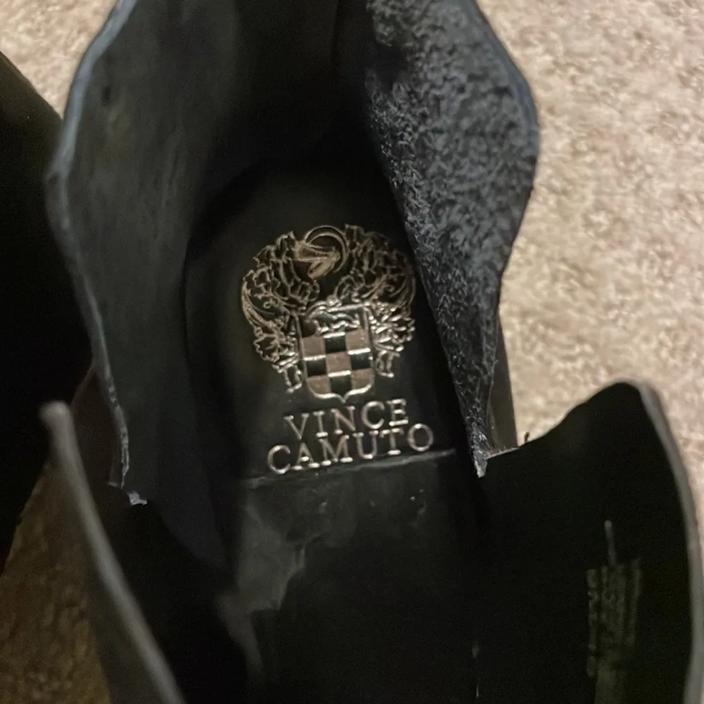 NWOT- Vince Camuto Black Welland Leather Pointed Toe Heeled Booties - Image 7