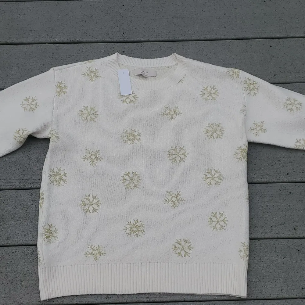 NWT Loft Sparkle Snowflake Crewneck Sweater - Image 4
