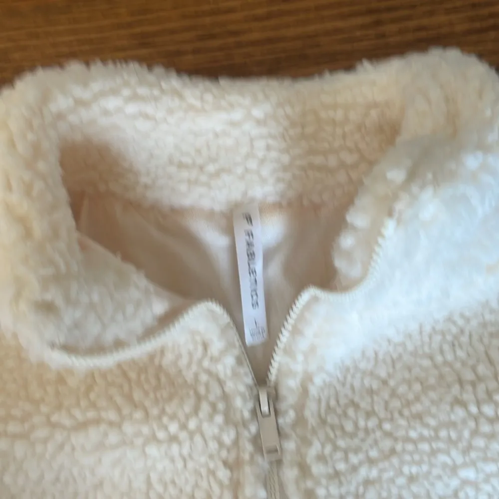 NWOT Fabletics Nelly Mixed Media Half Zip Size Large White Fleece Sherpa Puffer - Image 8