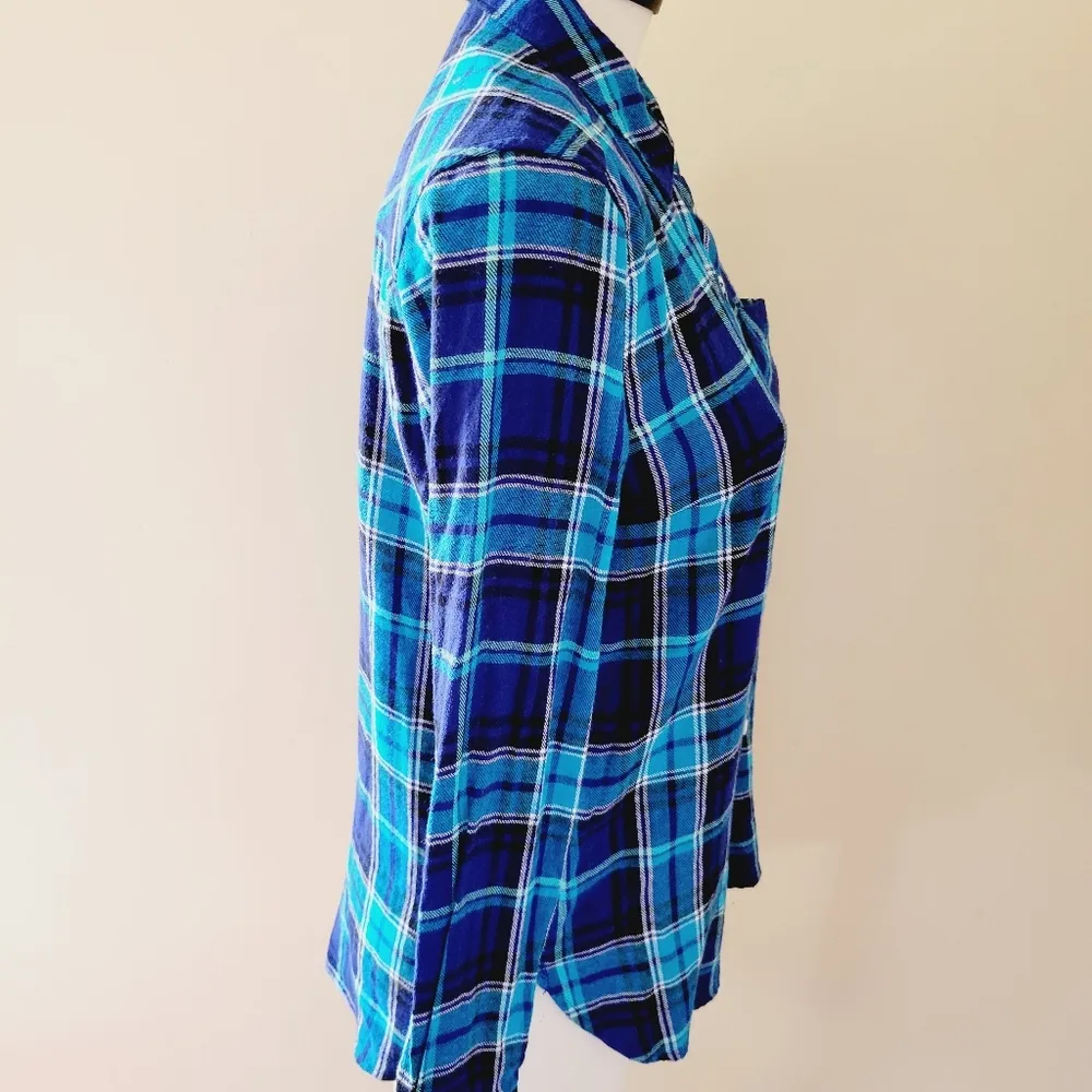 Woolrich  plaid flannel button down size small - Image 3