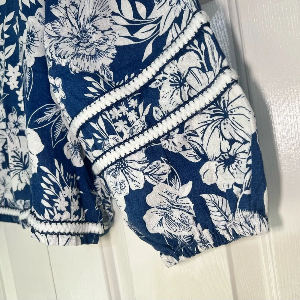 C&C California Cropped Top Blouse Linen Floral Navy Blue White Size Large Beach - Image 5